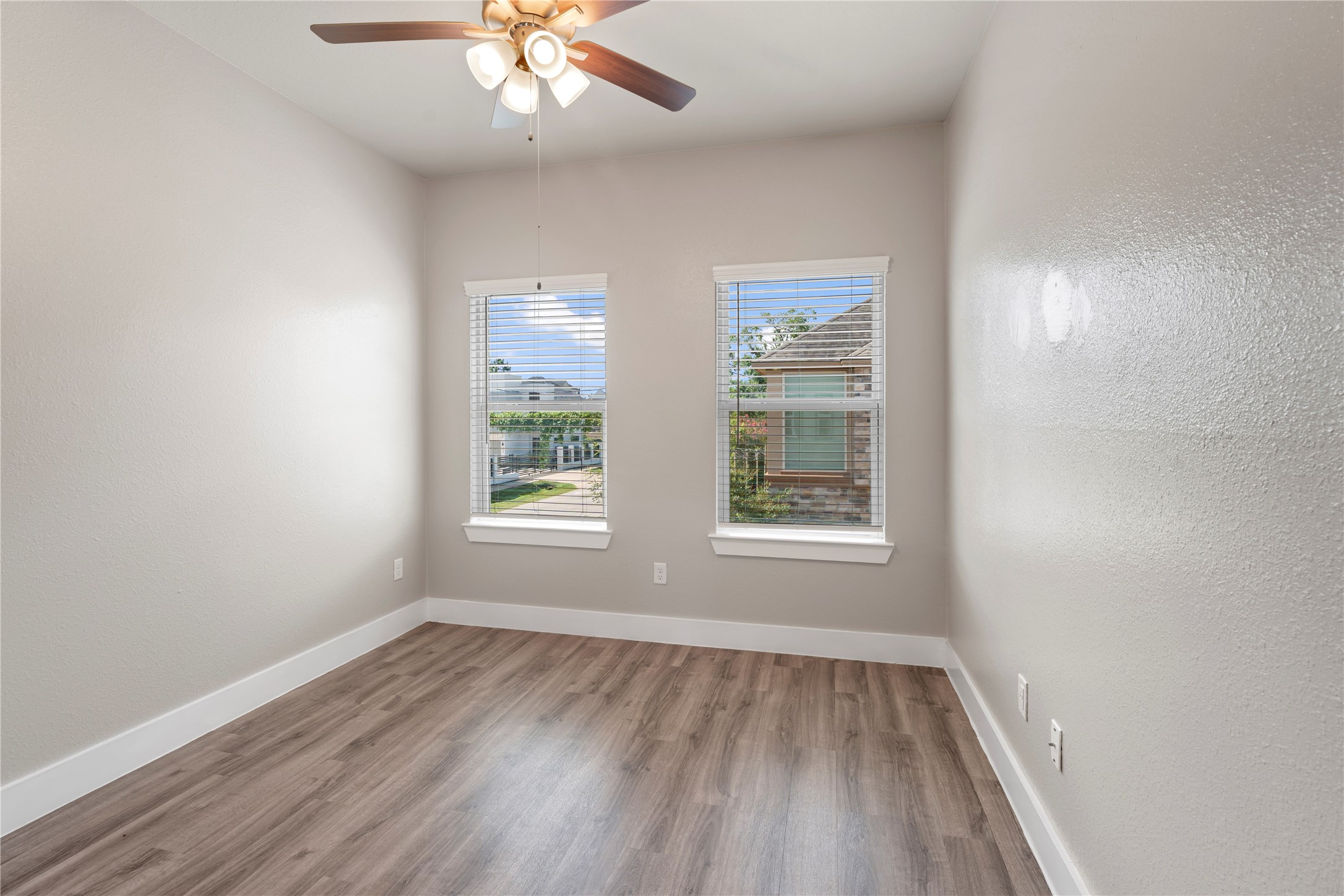 7703 Rainbow Close Lane Property Photo 17