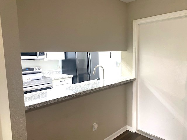 3075 Walnut Bend Lane 23 Property Photo 6