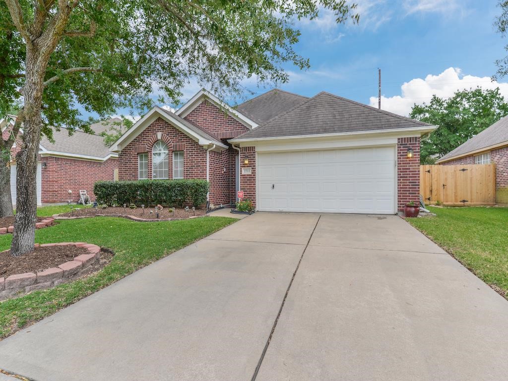 1511 Lamplight Trail Dr Property Photo 1