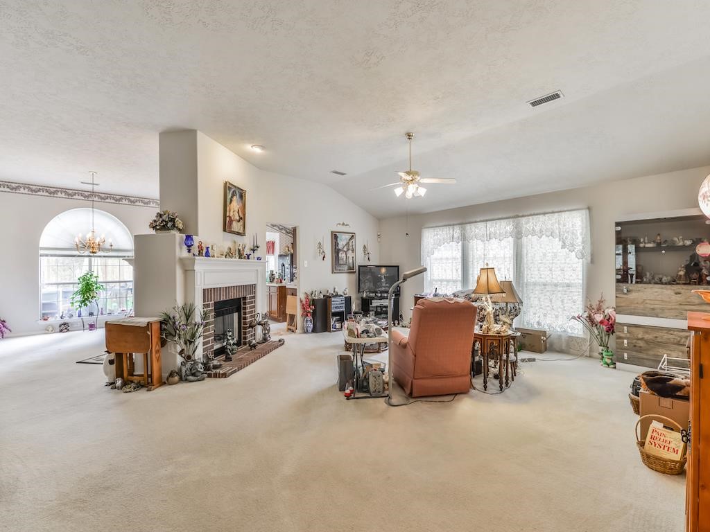 1511 Lamplight Trail Dr Property Photo 15