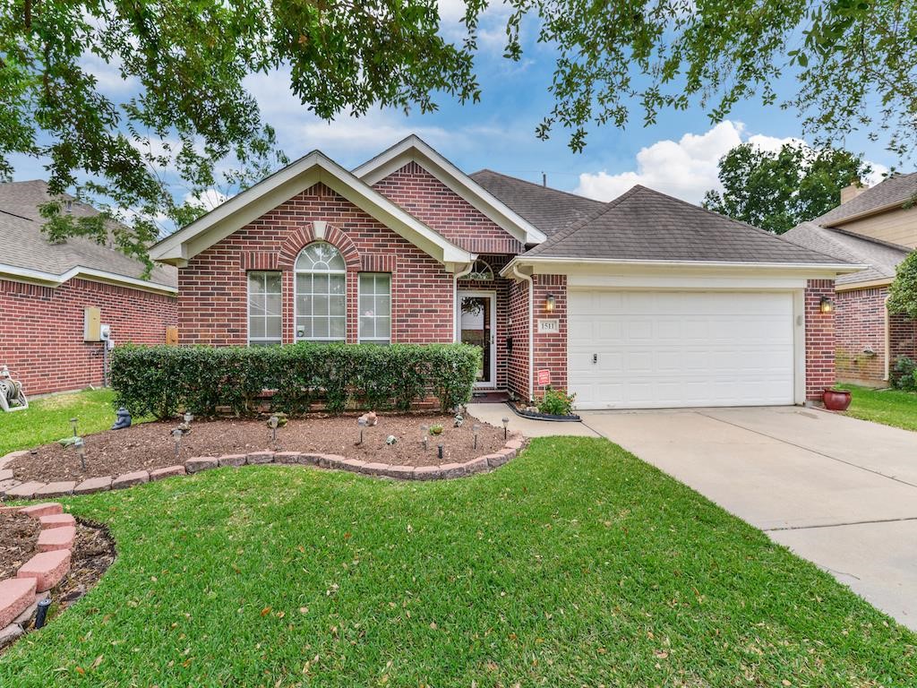 1511 Lamplight Trail Dr Property Photo 22