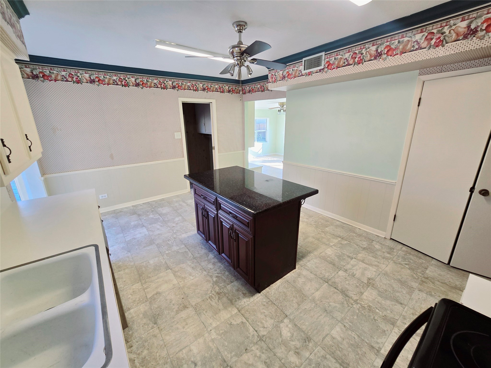 2909 Ave G Property Photo 12