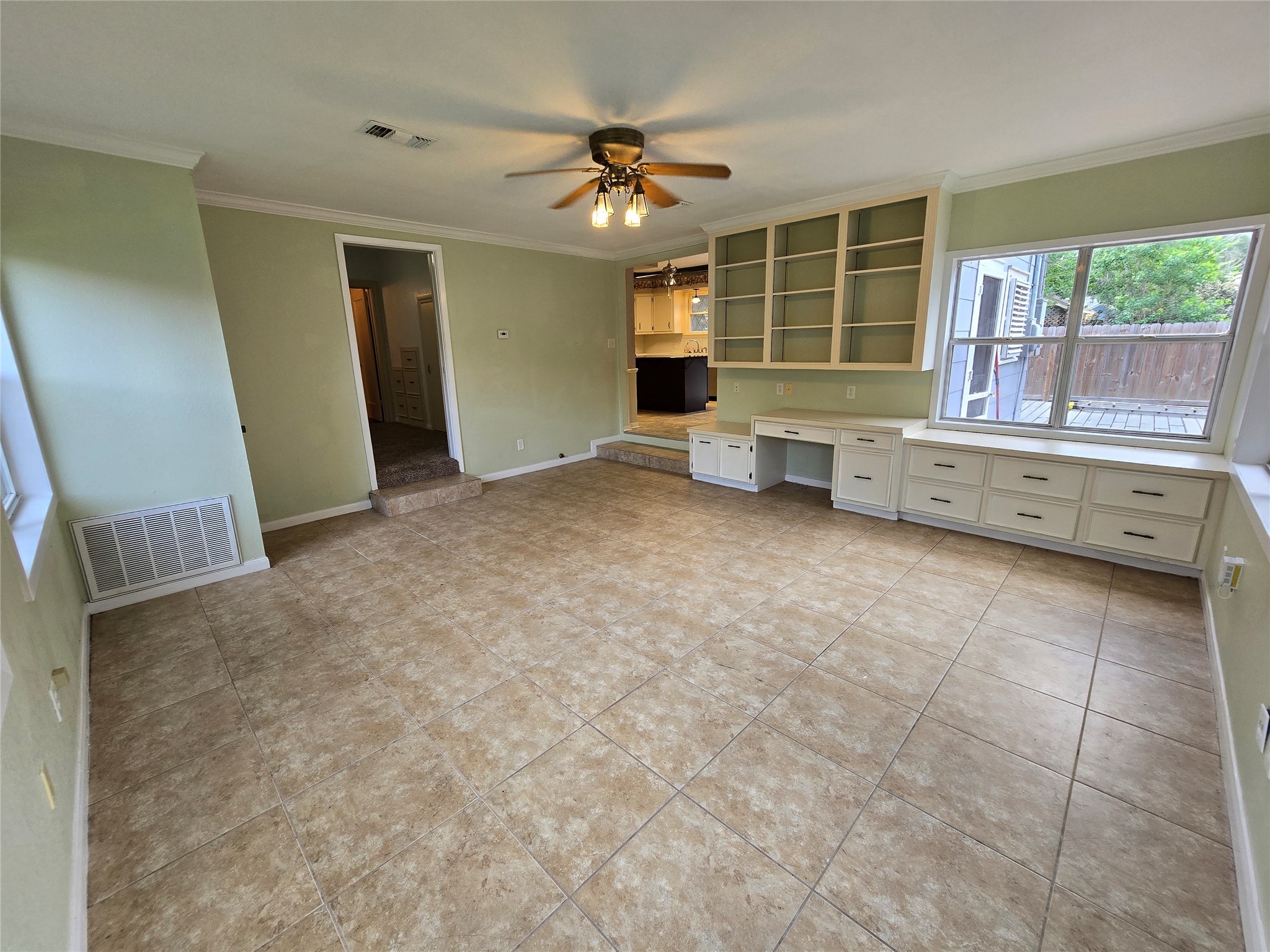 2909 Ave G Property Photo 15