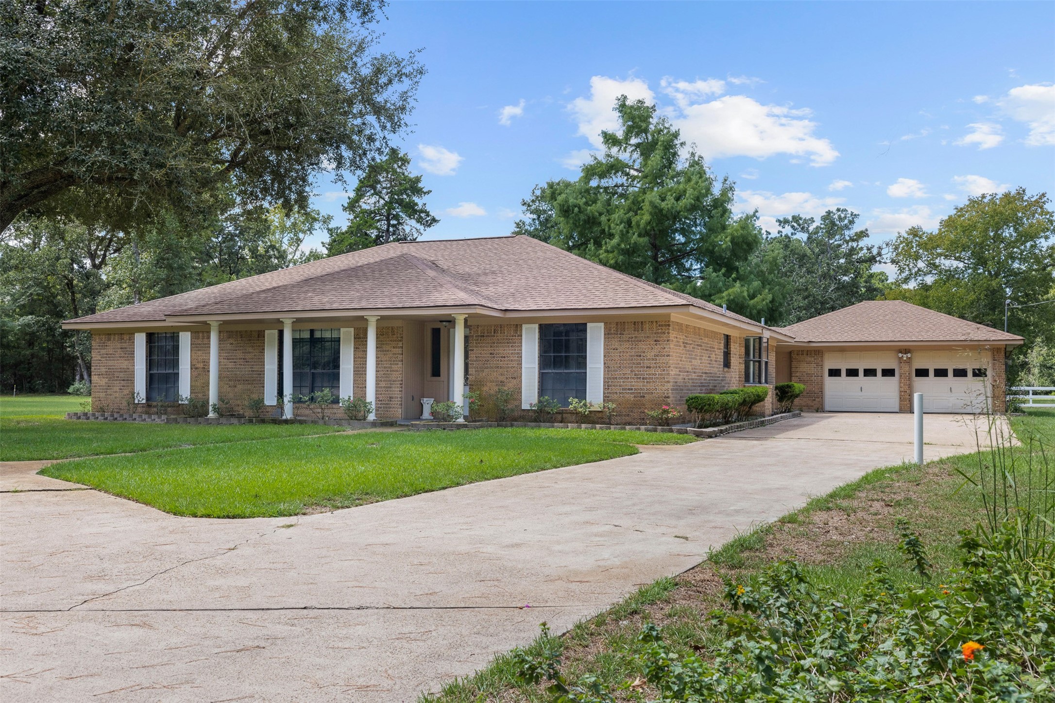 2488 State Highway 75 S Property Photo 1