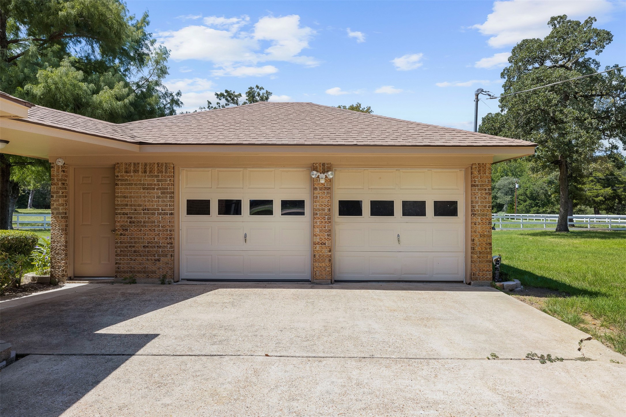 2488 State Highway 75 S Property Photo 2
