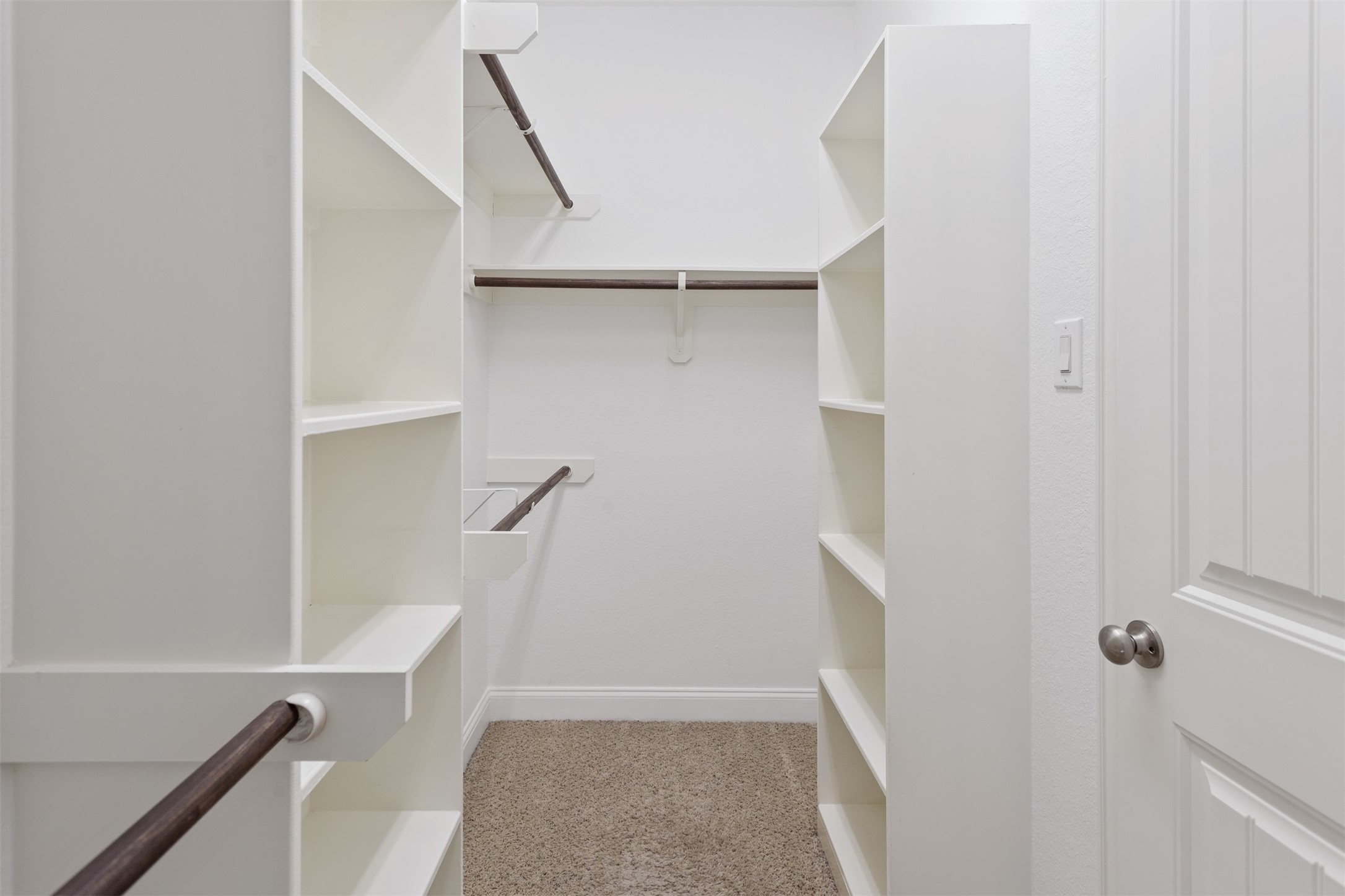 4319 Thornapple Hills Court Property Photo 10
