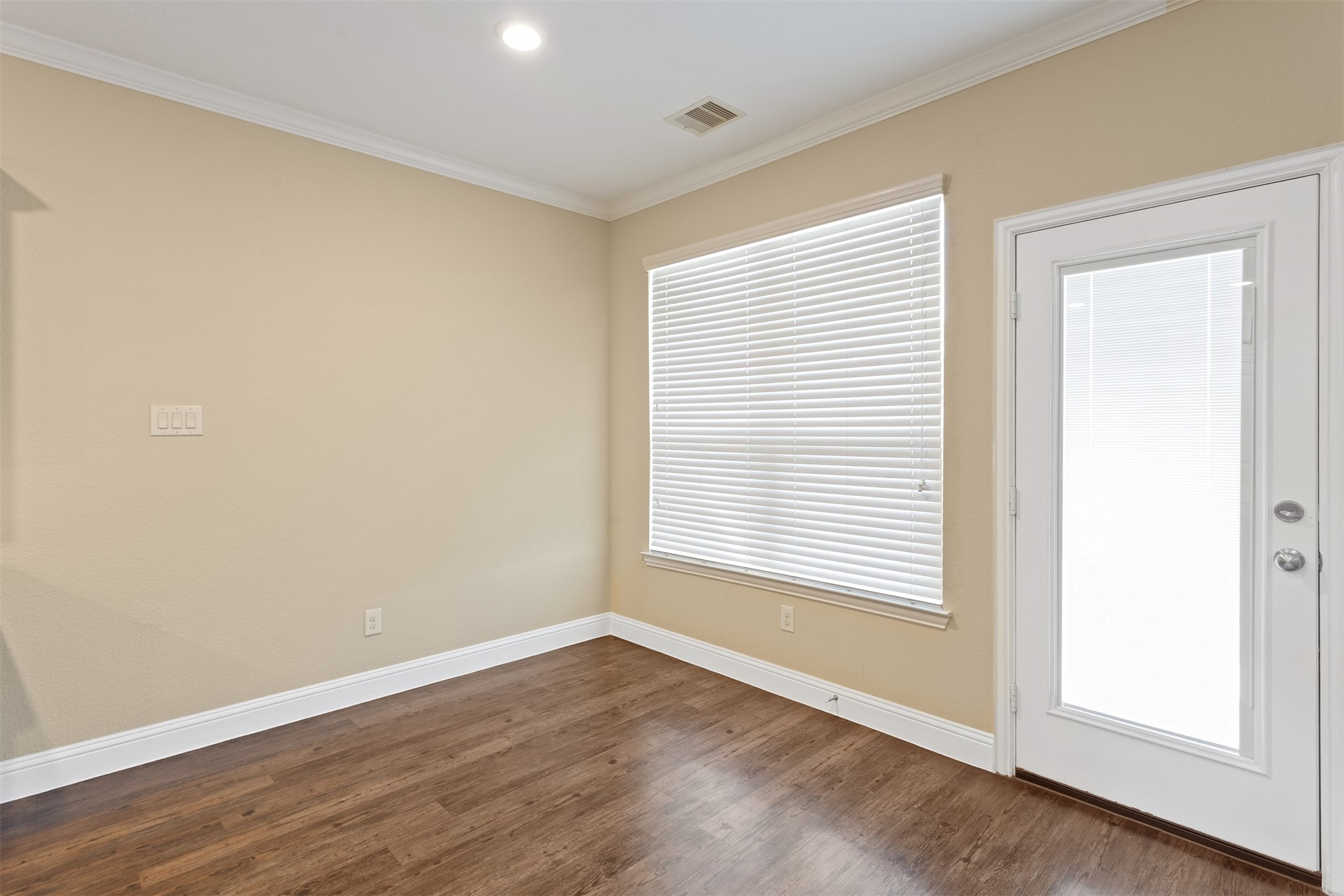 4319 Thornapple Hills Court Property Photo 11