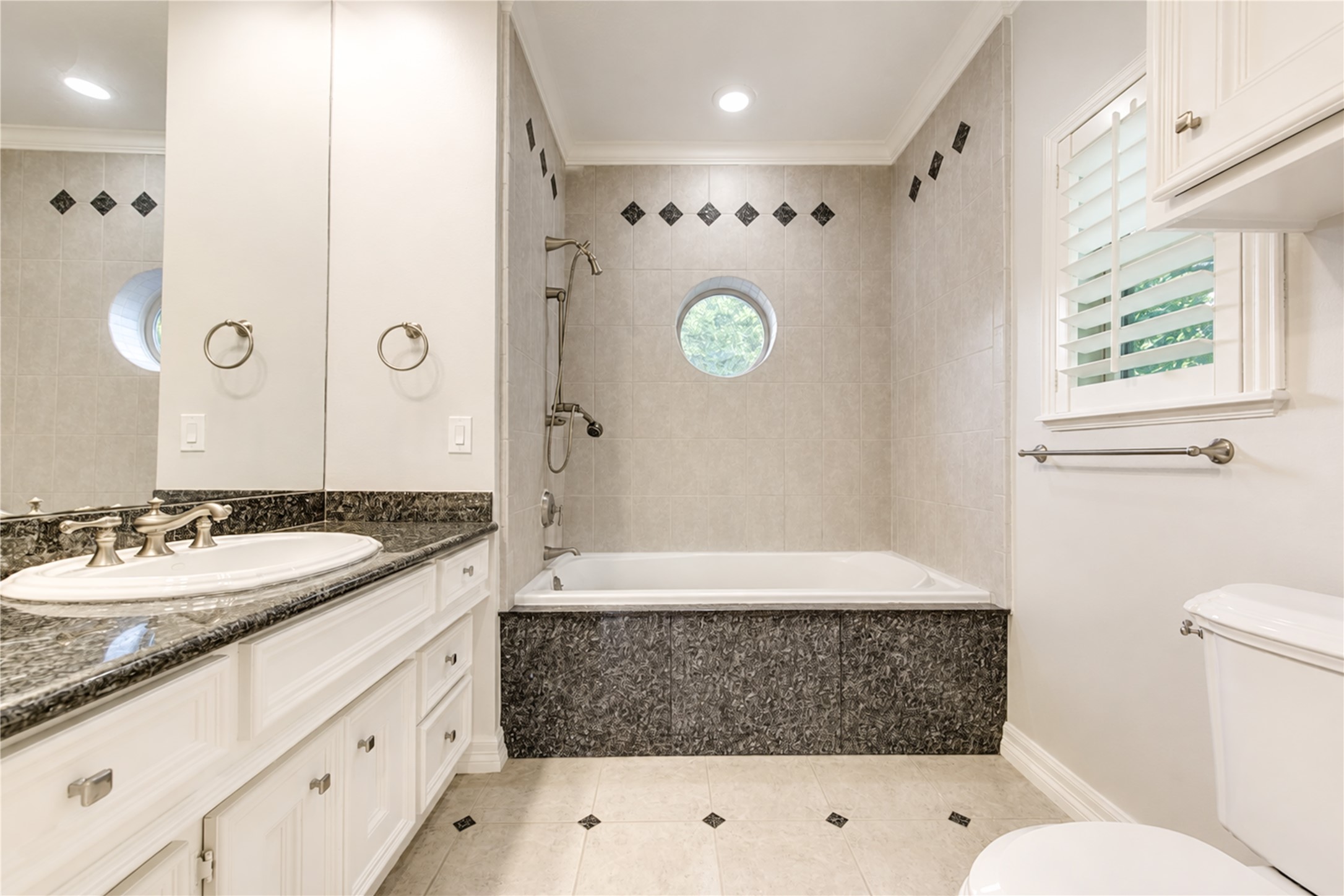 806 Herdsman Drive Property Photo 33