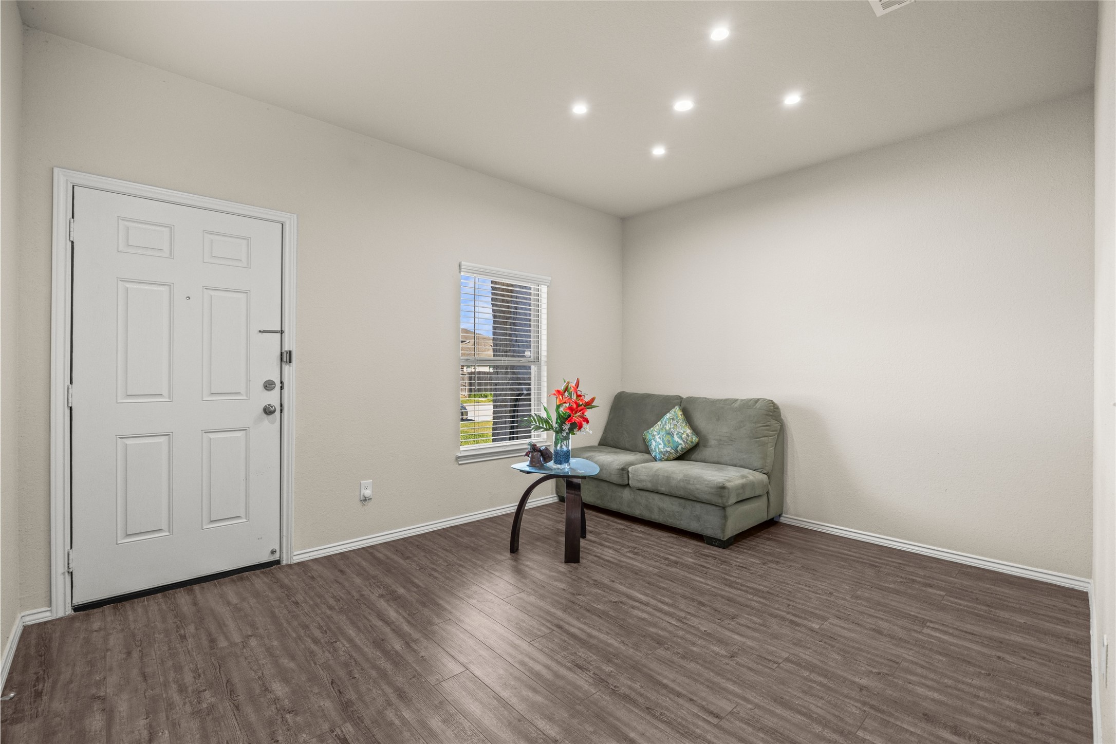 14510 Eaglefern Ln Property Photo 3