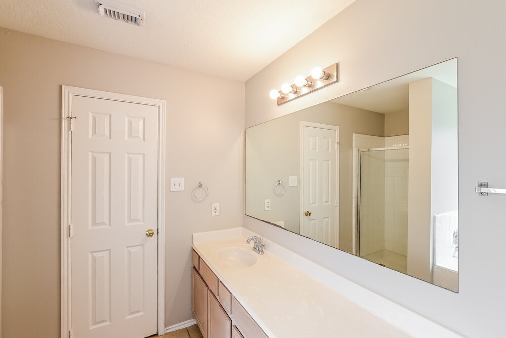 3306 Coldwater Canyon Lane Property Photo 11