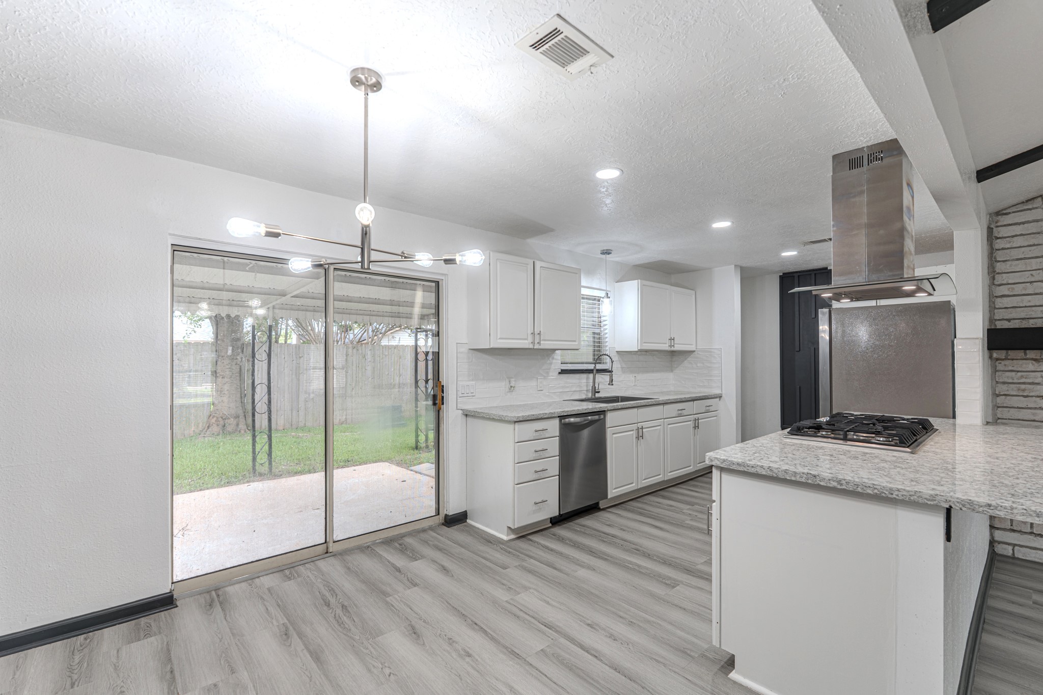 22015 Singing Spurs Drive Property Photo 10