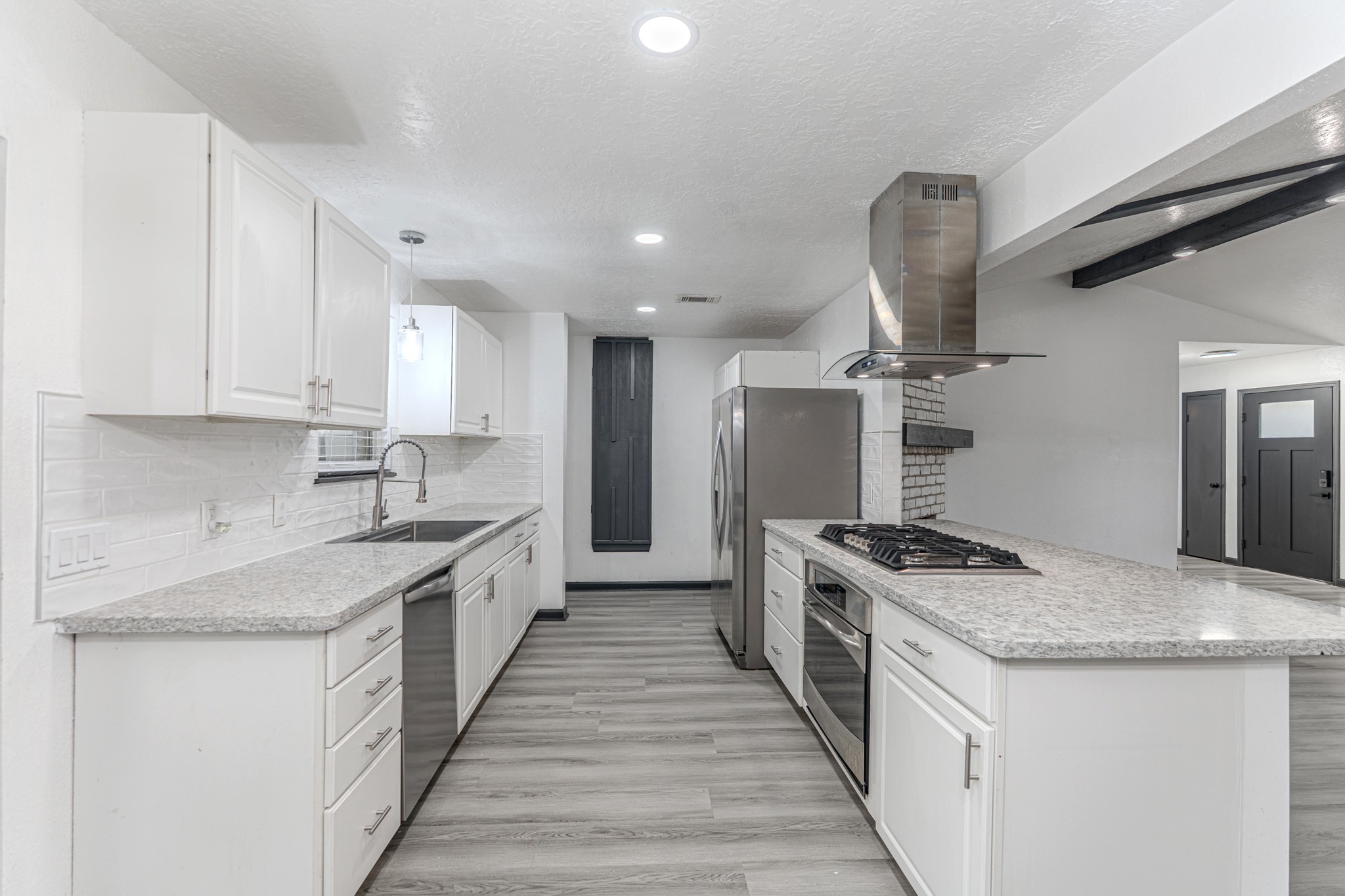 22015 Singing Spurs Drive Property Photo 12