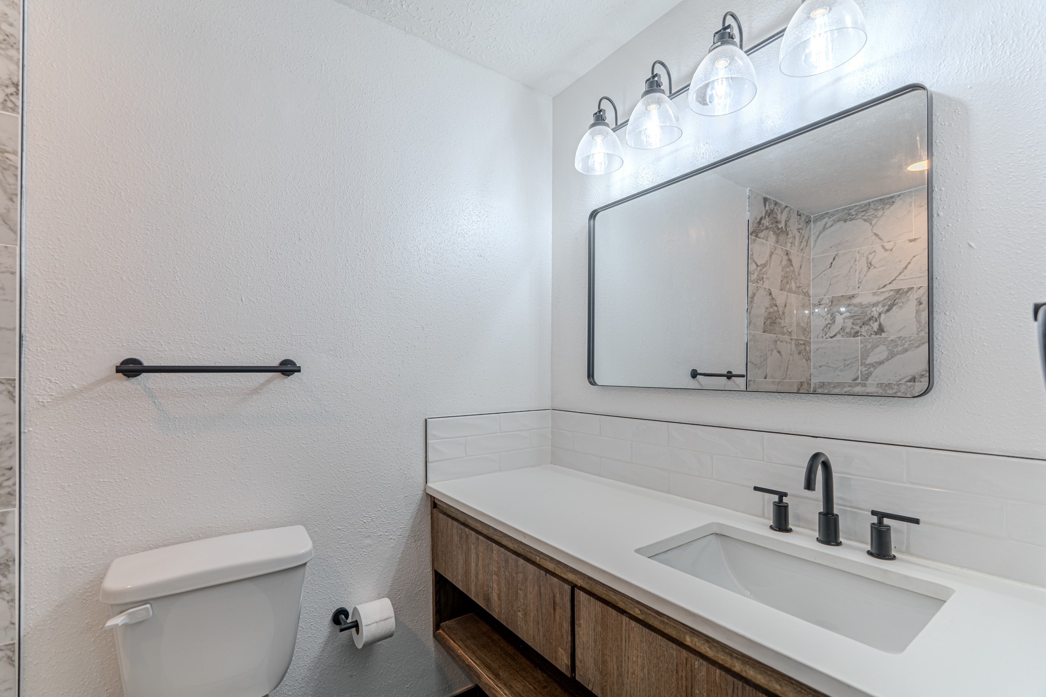 22015 Singing Spurs Drive Property Photo 18
