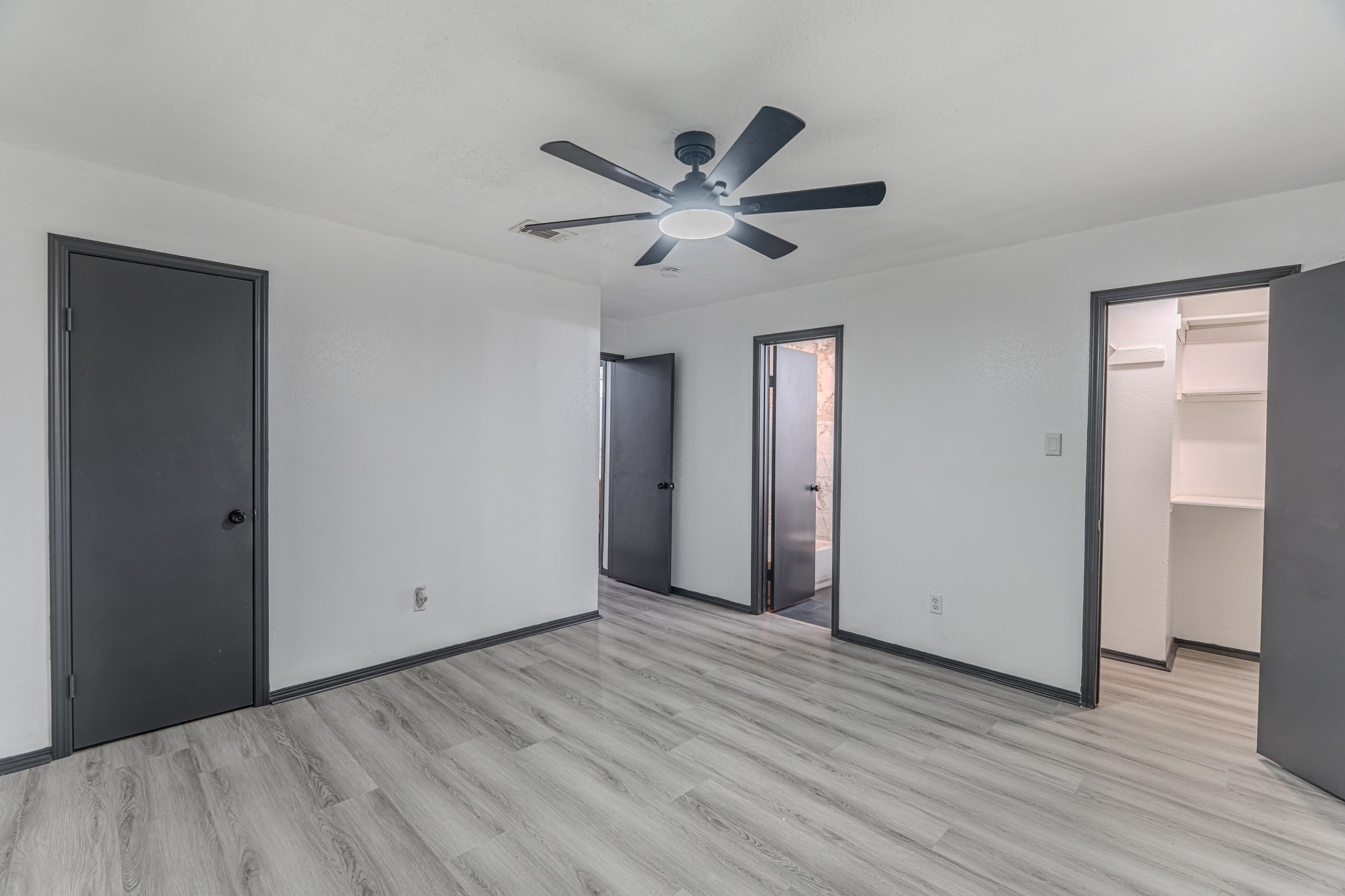 22015 Singing Spurs Drive Property Photo 19
