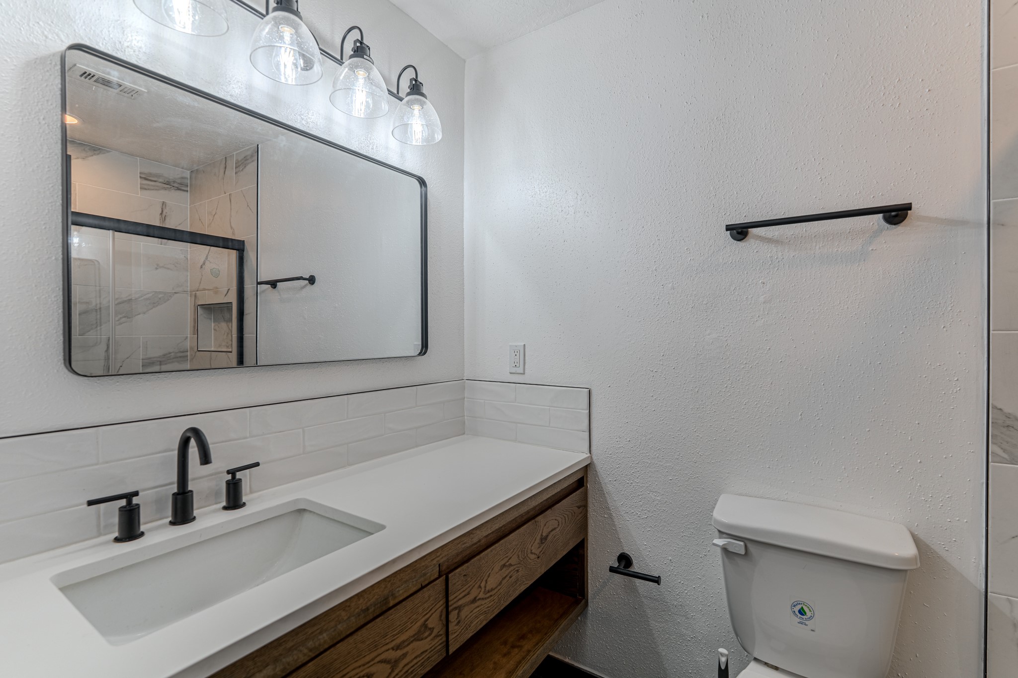 22015 Singing Spurs Drive Property Photo 20