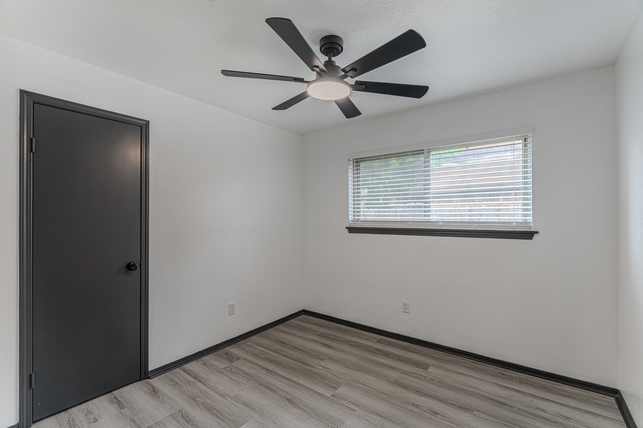 22015 Singing Spurs Drive Property Photo 22