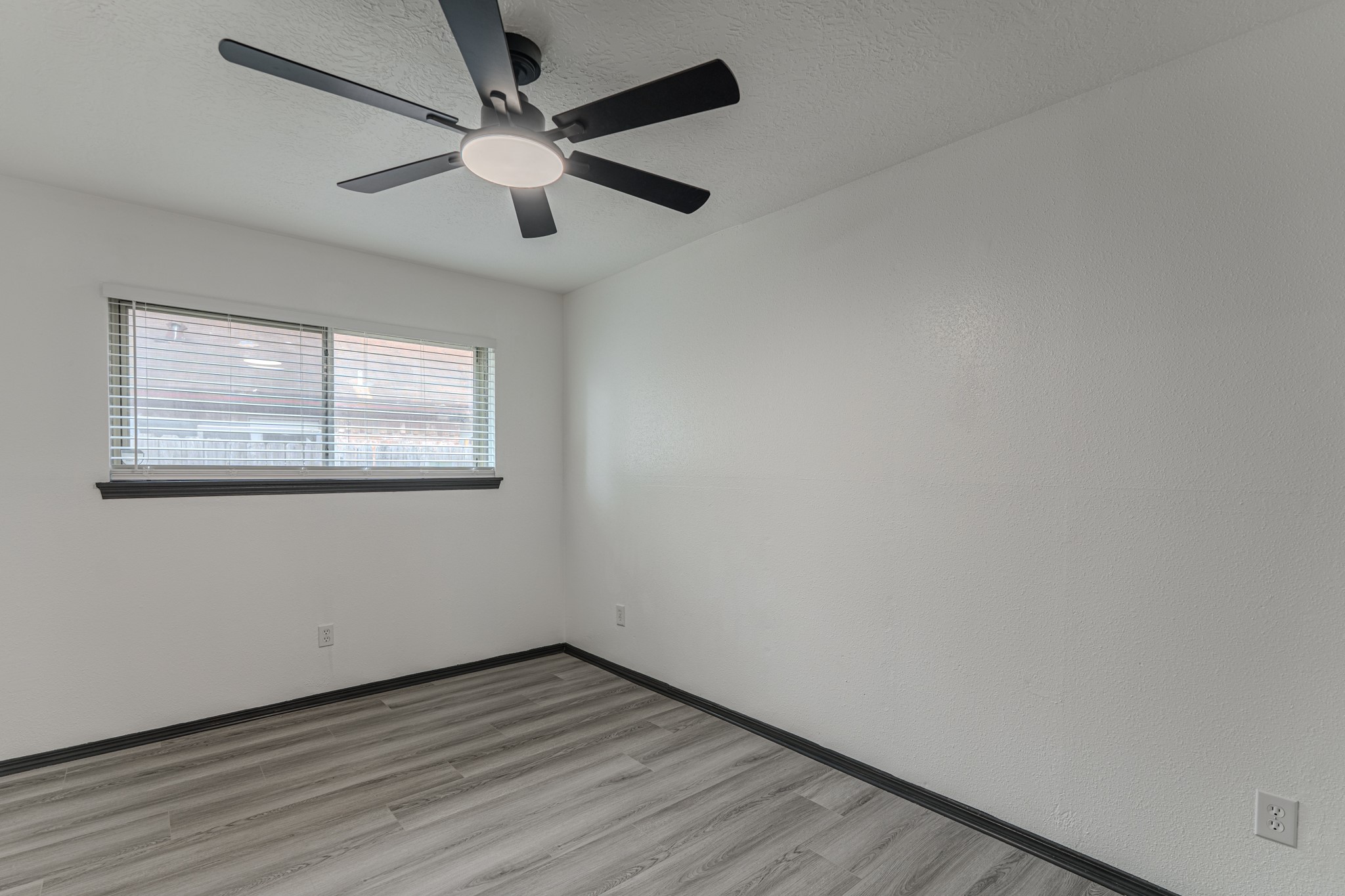 22015 Singing Spurs Drive Property Photo 25