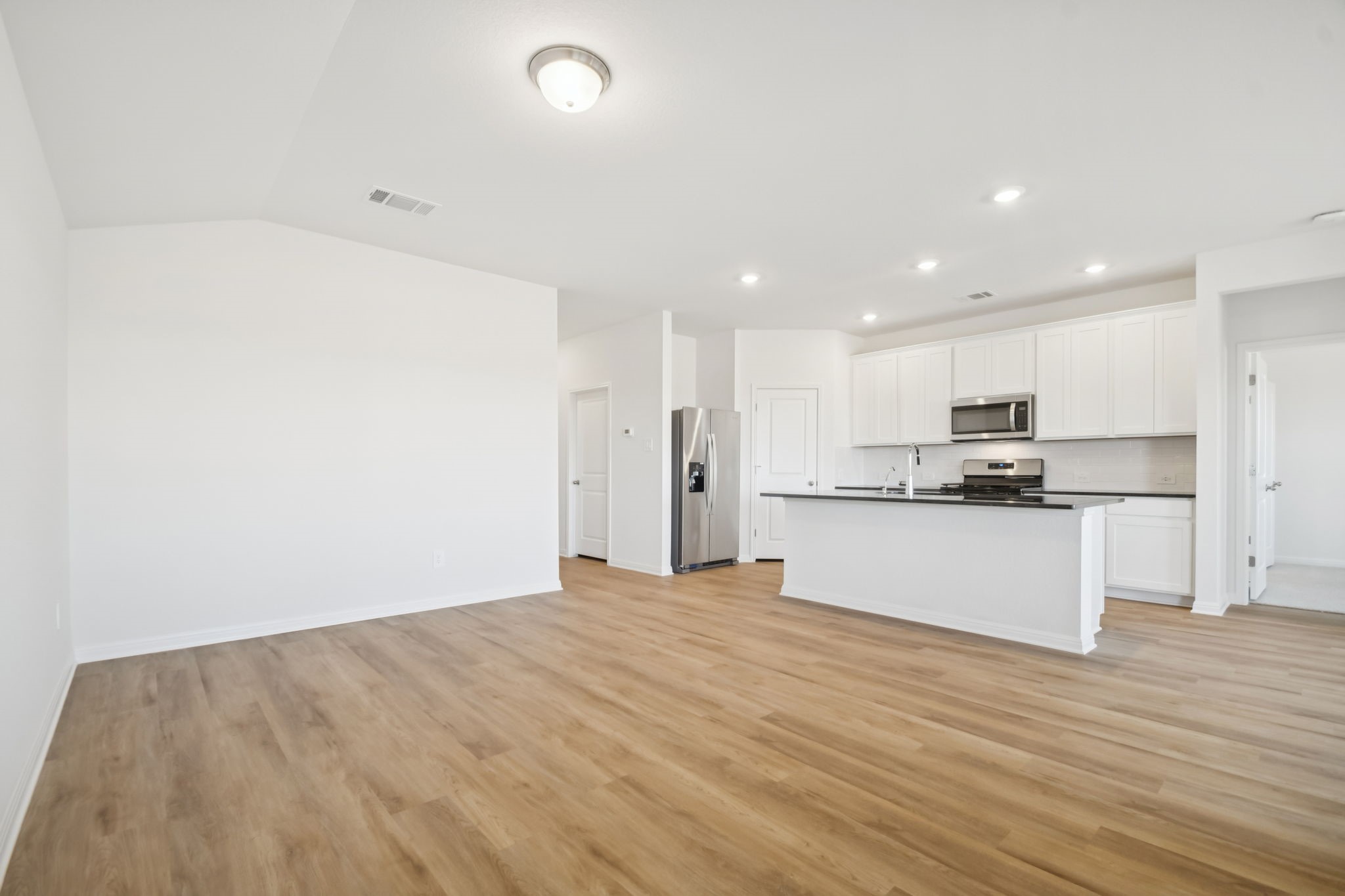 14044 Granger Pointe Lane Property Photo 4