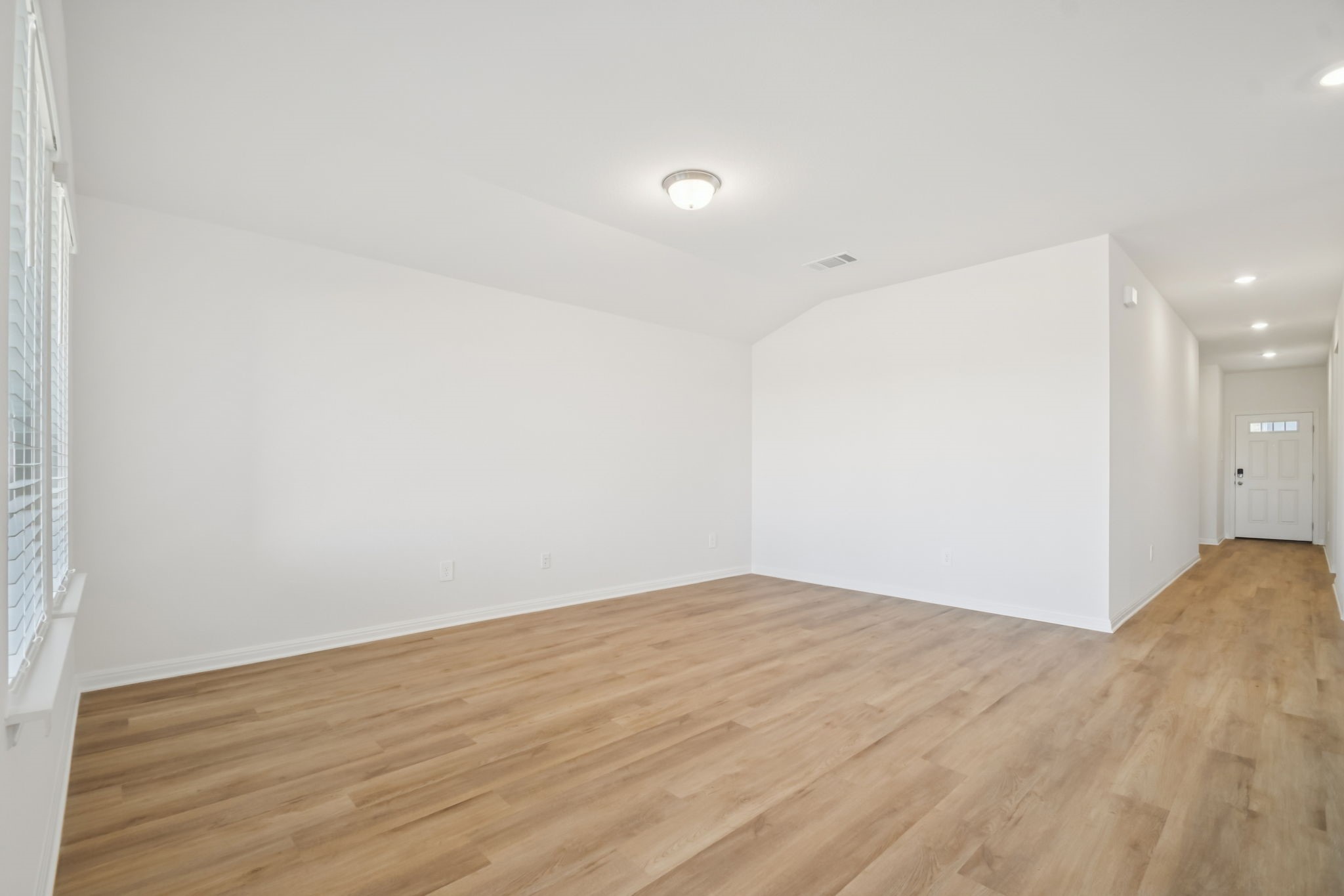 14044 Granger Pointe Lane Property Photo 5
