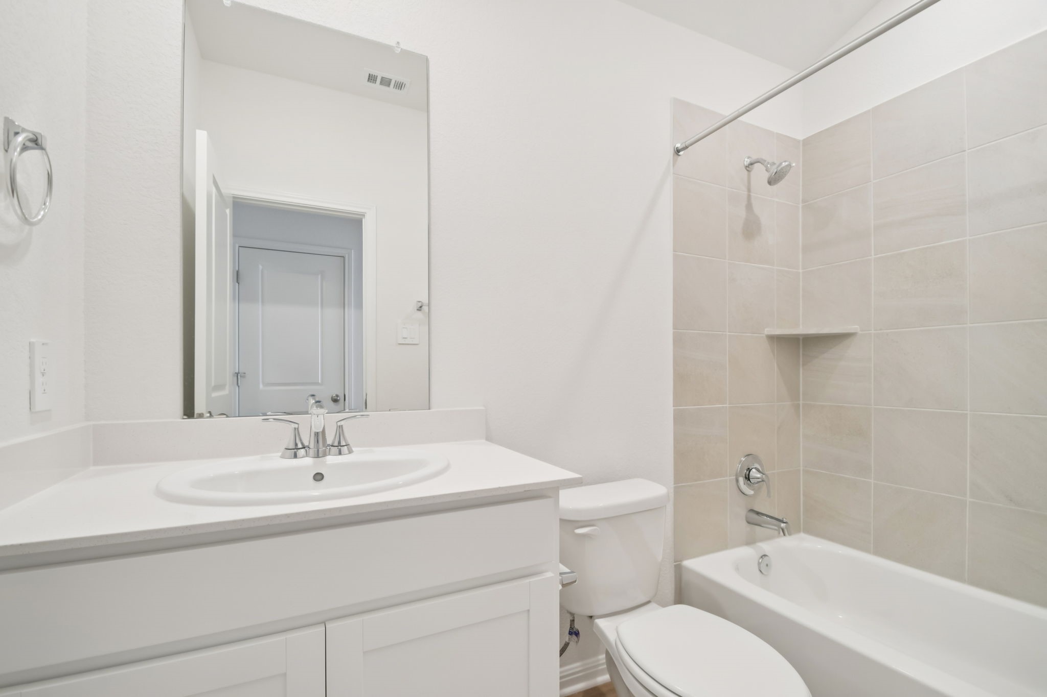 14044 Granger Pointe Lane Property Photo 10