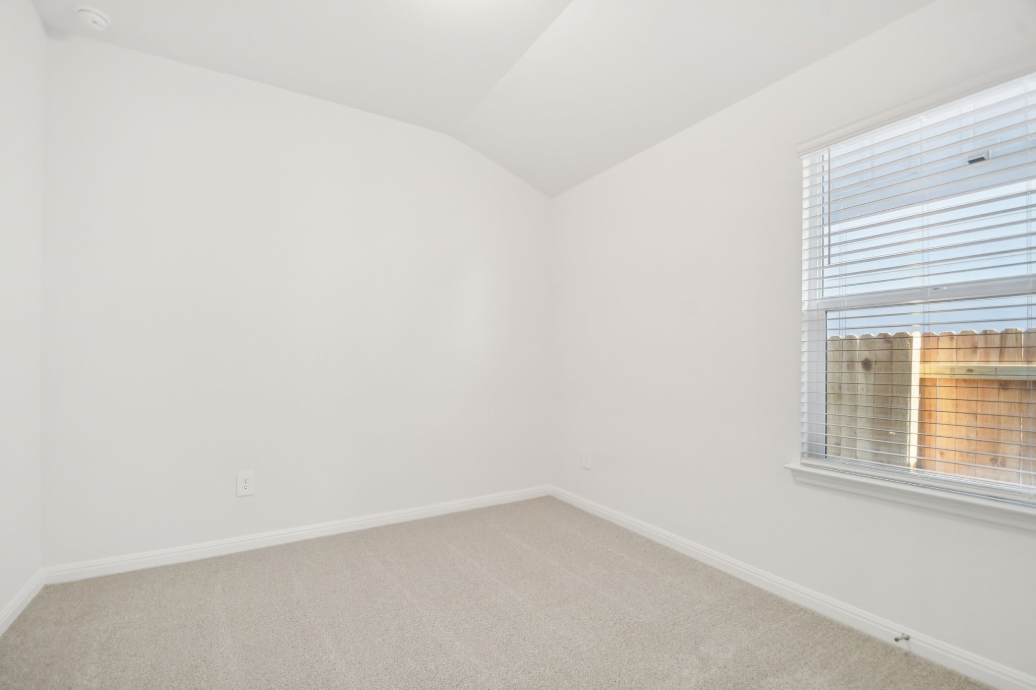 14044 Granger Pointe Lane Property Photo 11