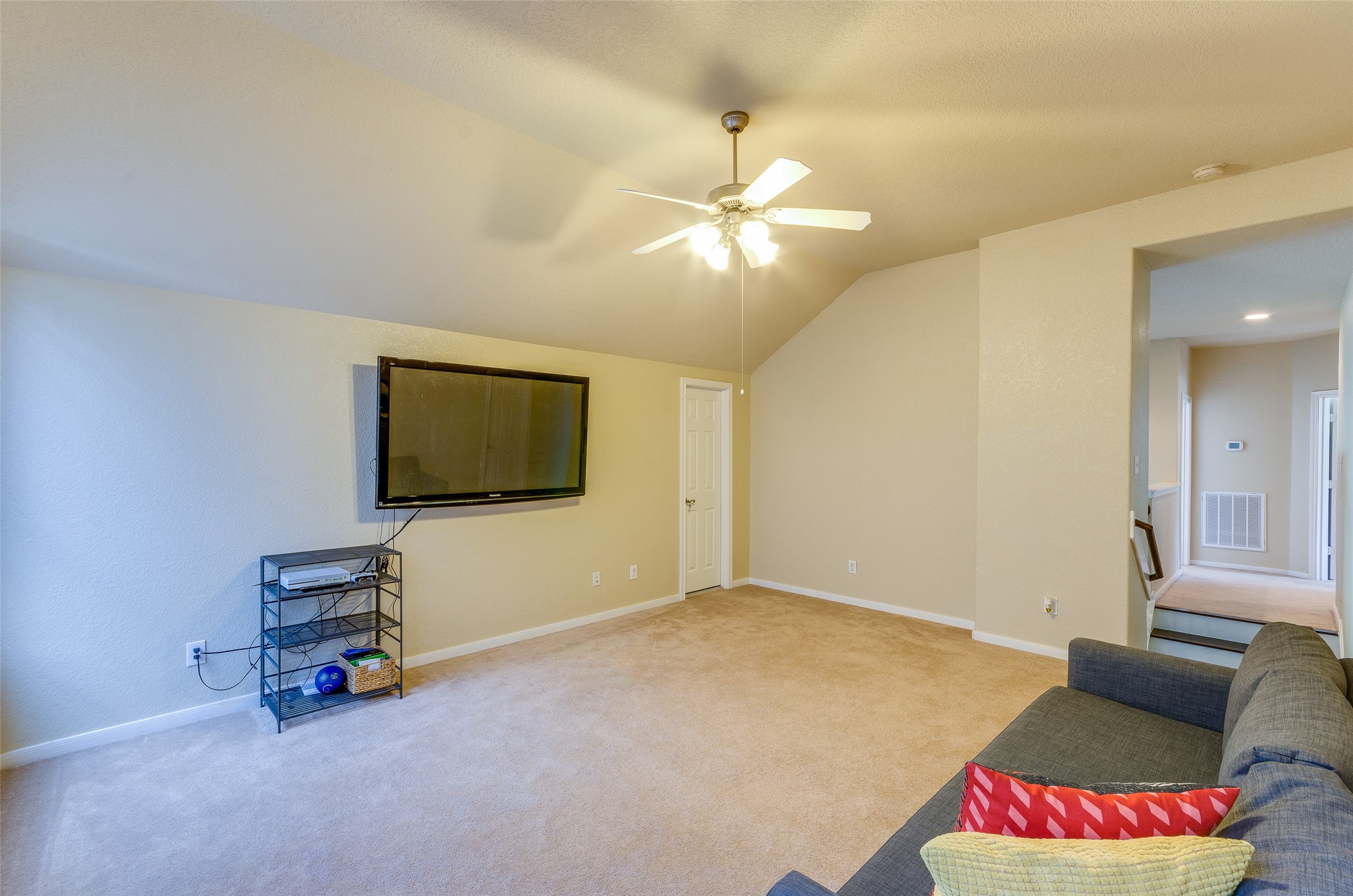 10 Caelin Court Property Photo 28