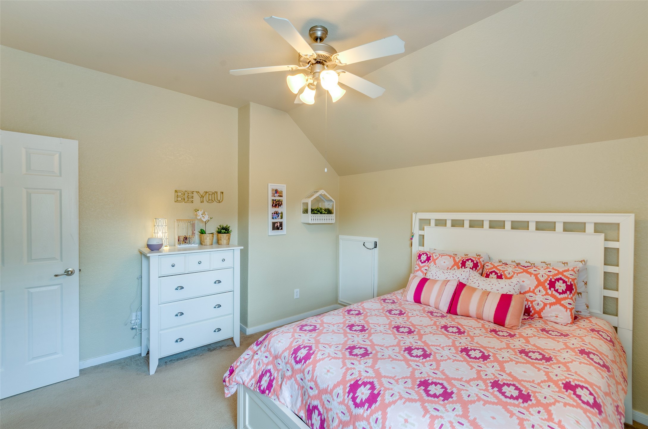 10 Caelin Court Property Photo 30