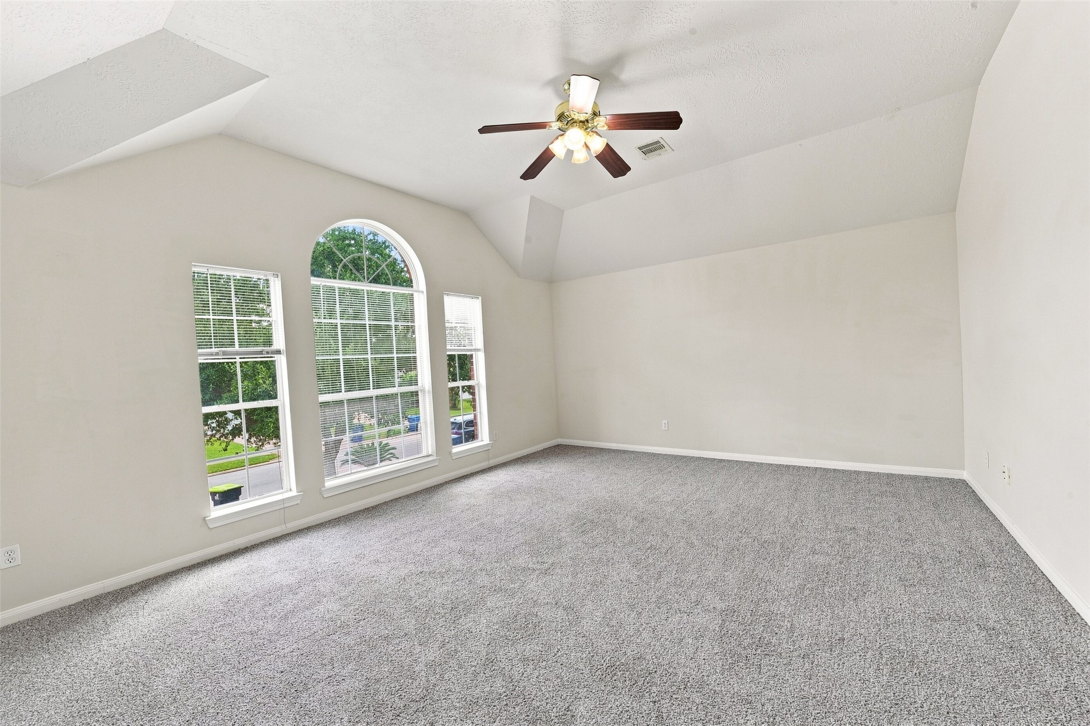 17210 Cricketbriar Court Property Photo 32