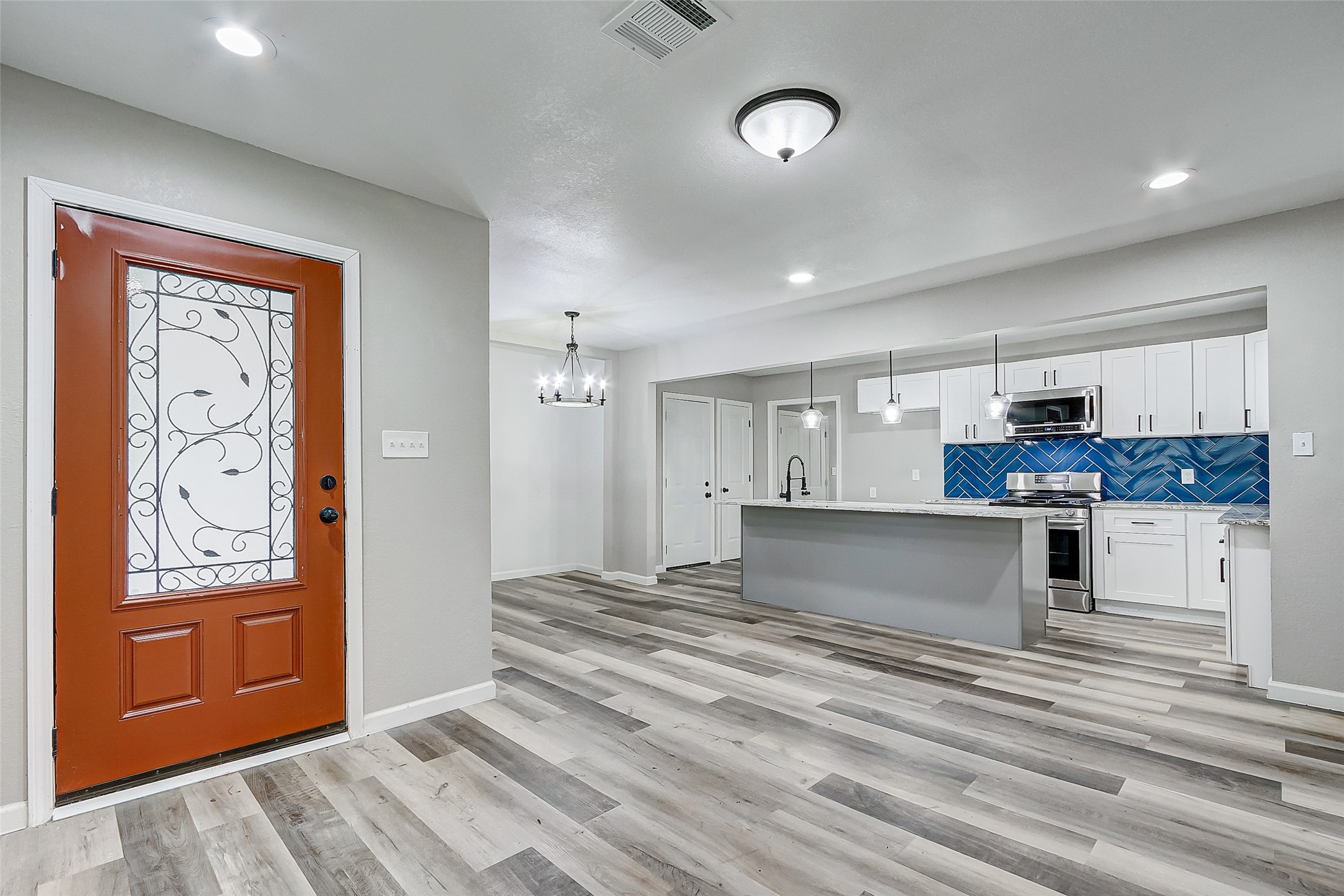 5914 Carew Street Property Photo 6