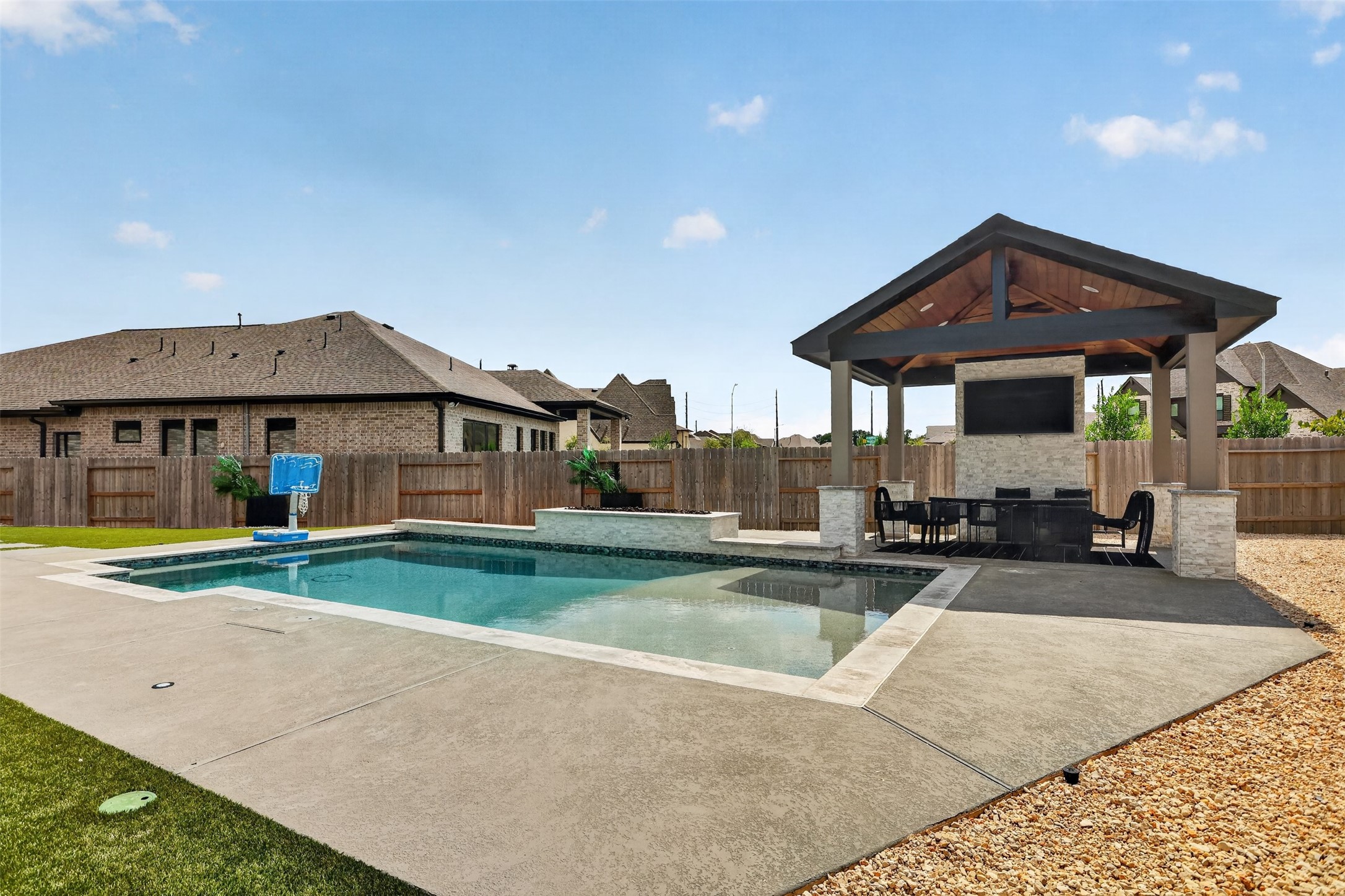 4507 Woodgate Court Property Photo 25