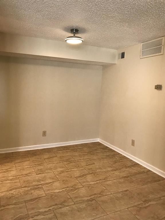 1947 Greenbriar Colony Drive 15524-f Property Photo 9