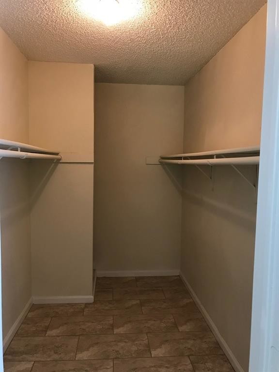 1947 Greenbriar Colony Drive 15524-f Property Photo 10