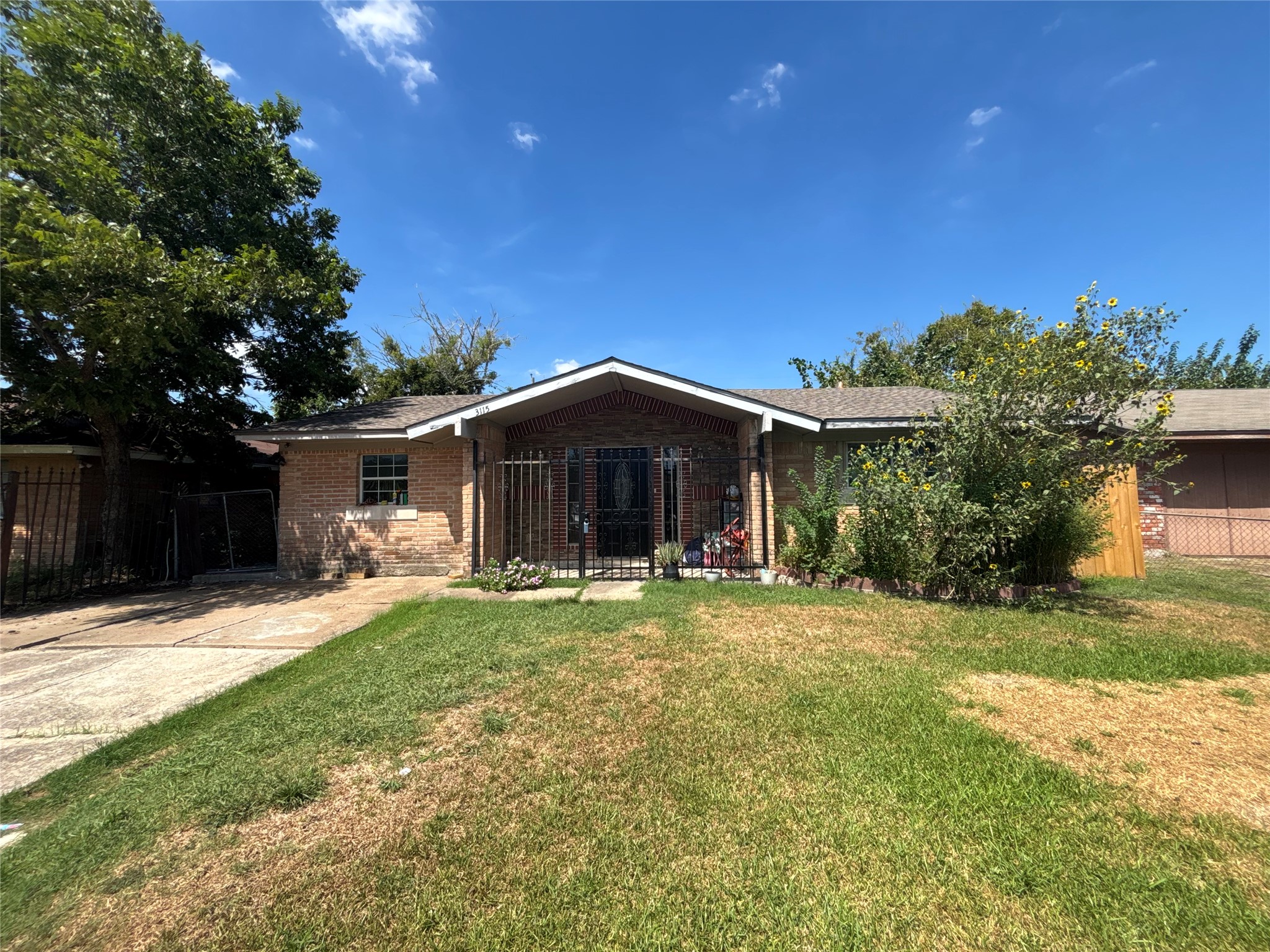 3115 Hartsville Rd Property Photo 1