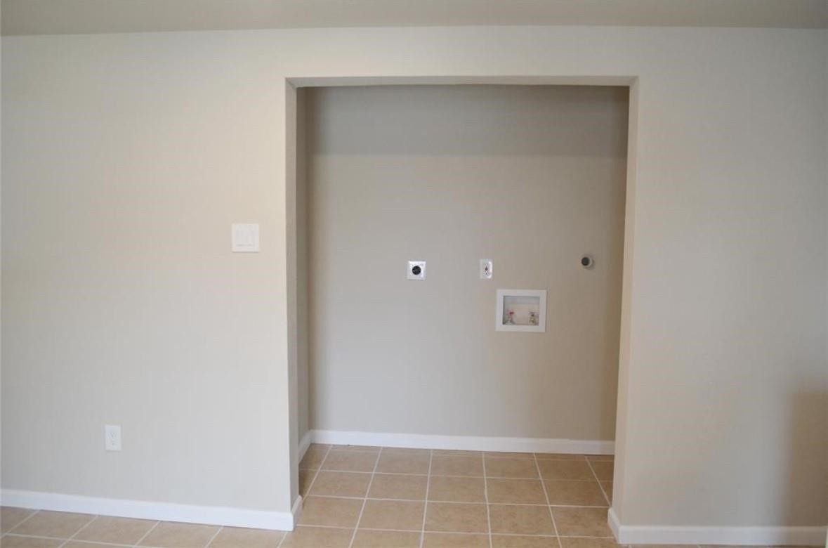3007 Grovey Street B Property Photo 11