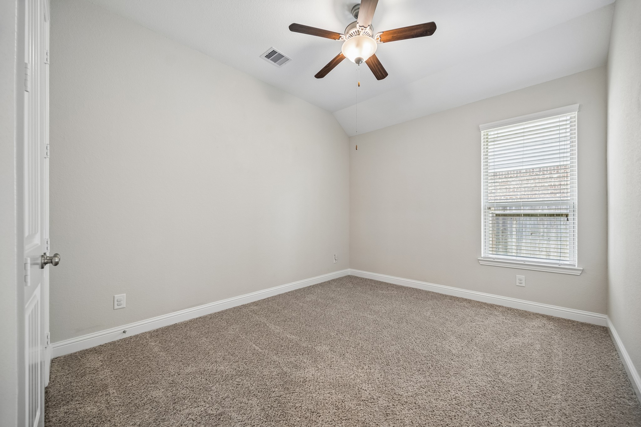 3002 Golden Honey Lane Property Photo 24