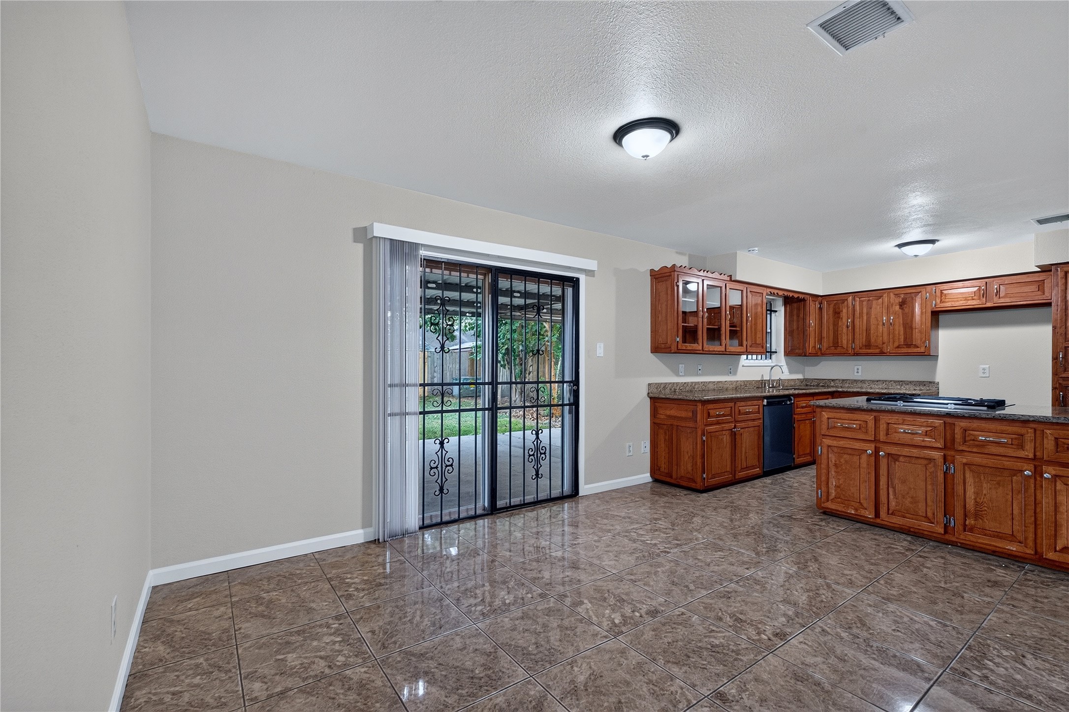 5210 Sandydale Lane Property Photo 10