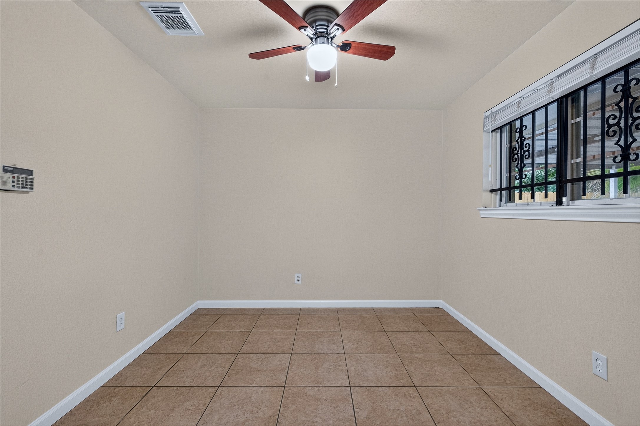 5210 Sandydale Lane Property Photo 17