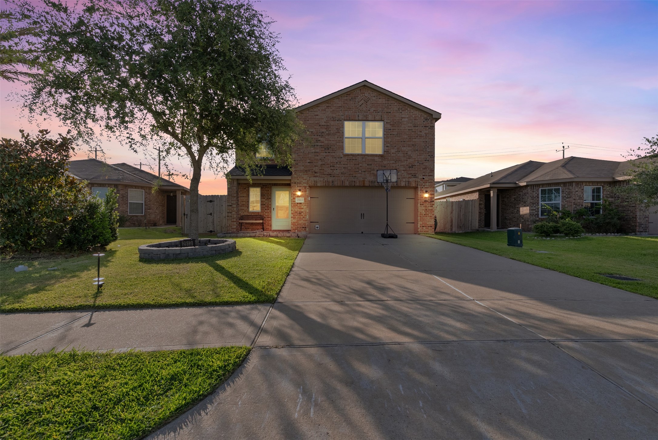 2913 Seacrest Lane Property Photo 1