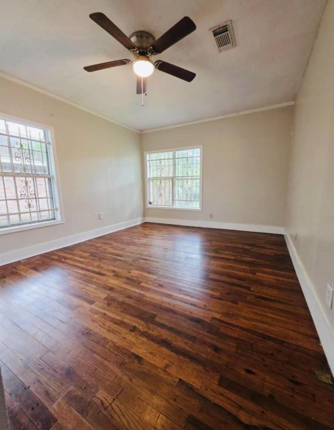6109 Saxon Drive A Property Photo 6