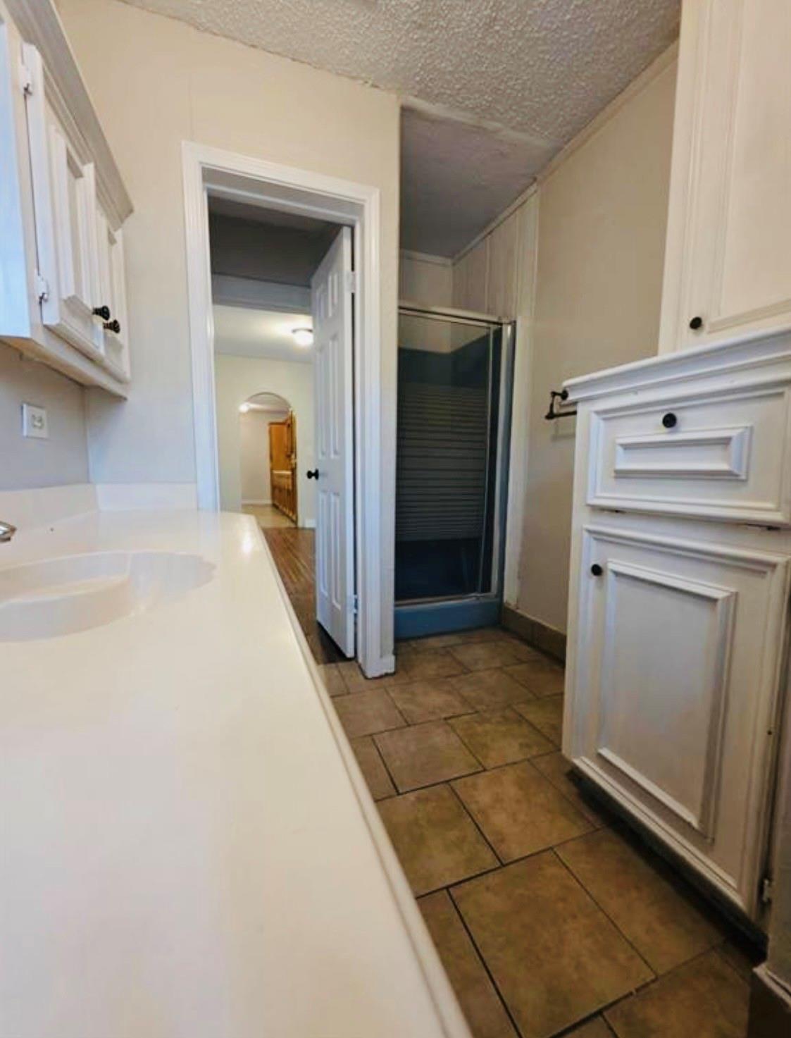 6109 Saxon Drive A Property Photo 9