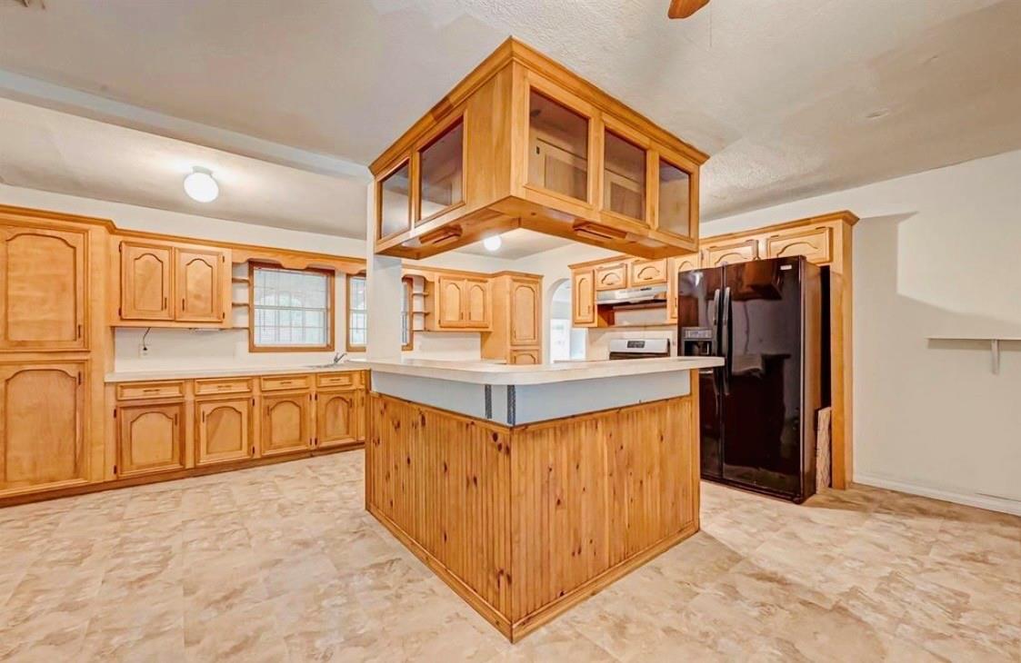 6109 Saxon Drive A Property Photo 14