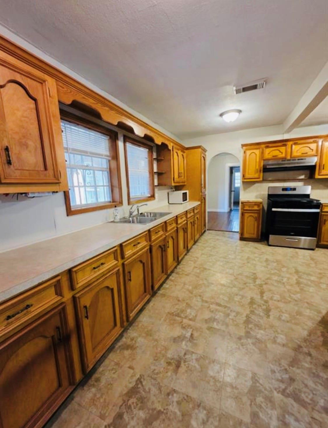 6109 Saxon Drive A Property Photo 16