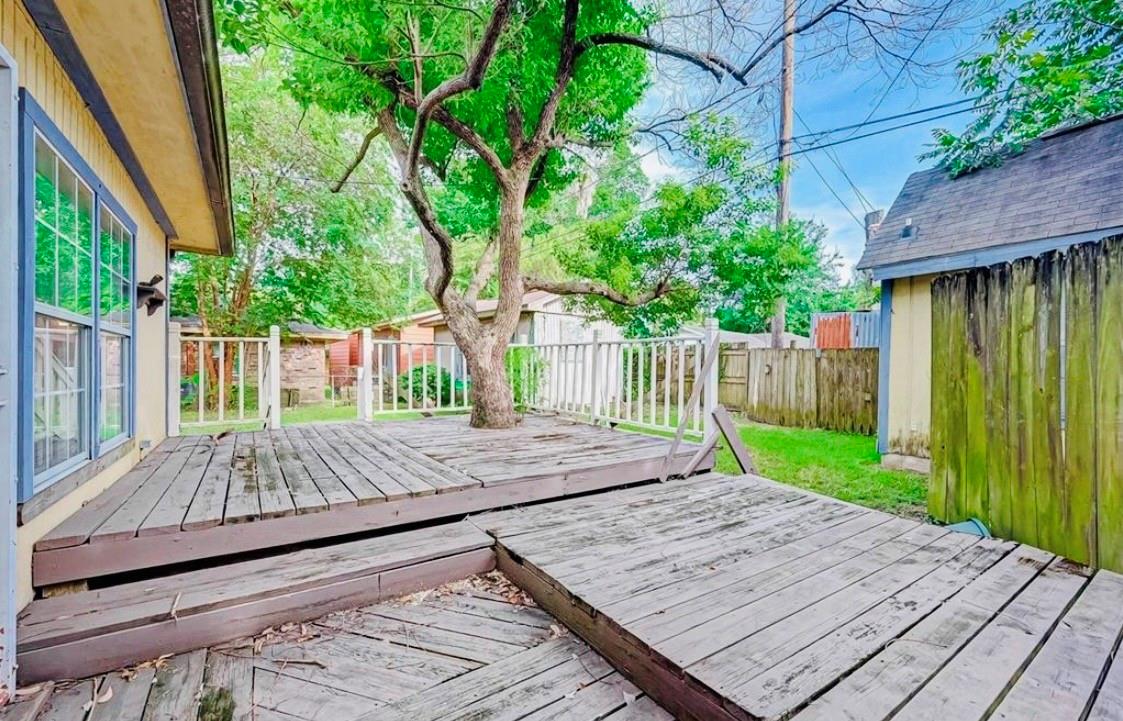 6109 Saxon Drive A Property Photo 20