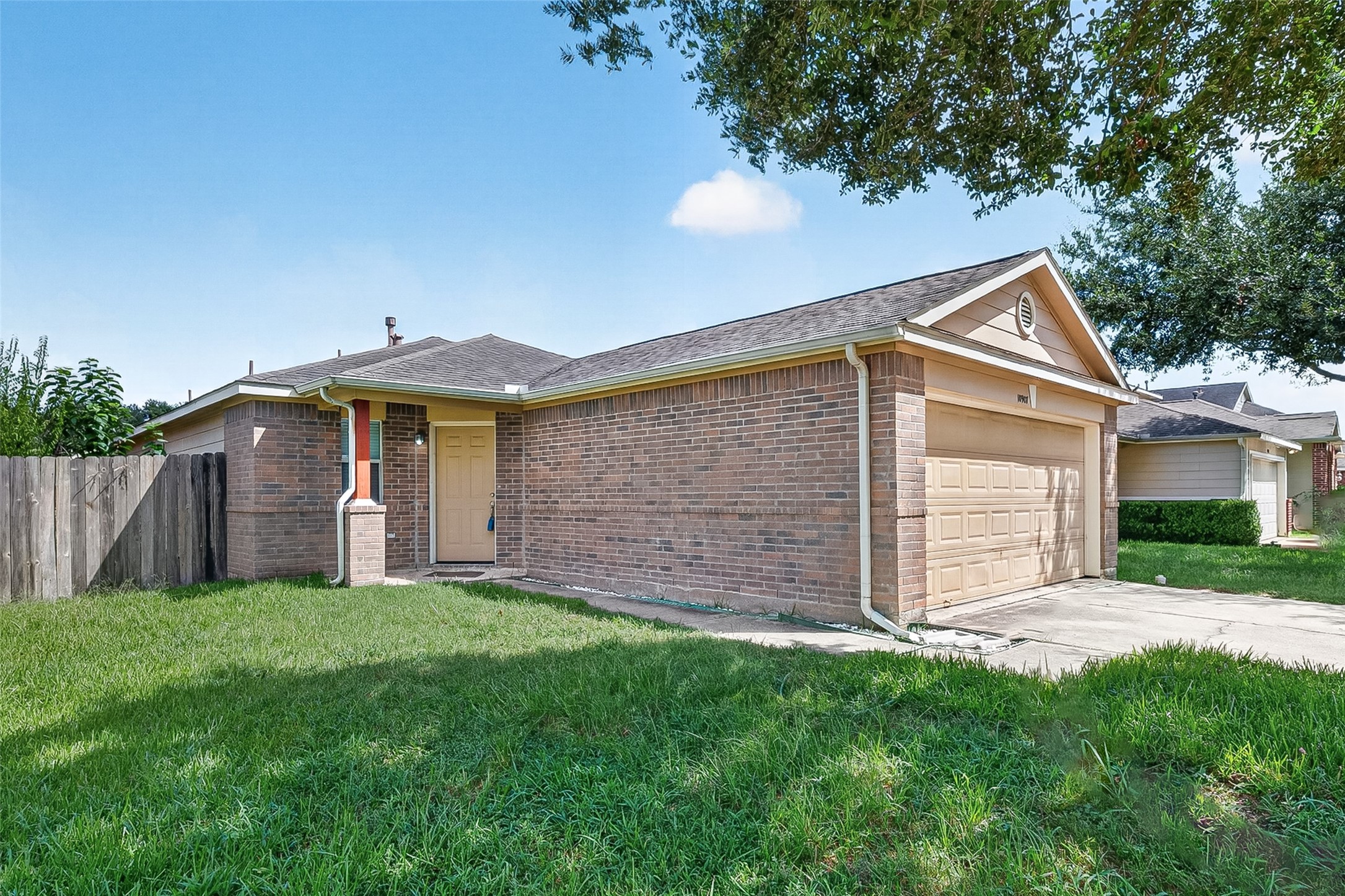 10907 Barker Gate Court Property Photo 4