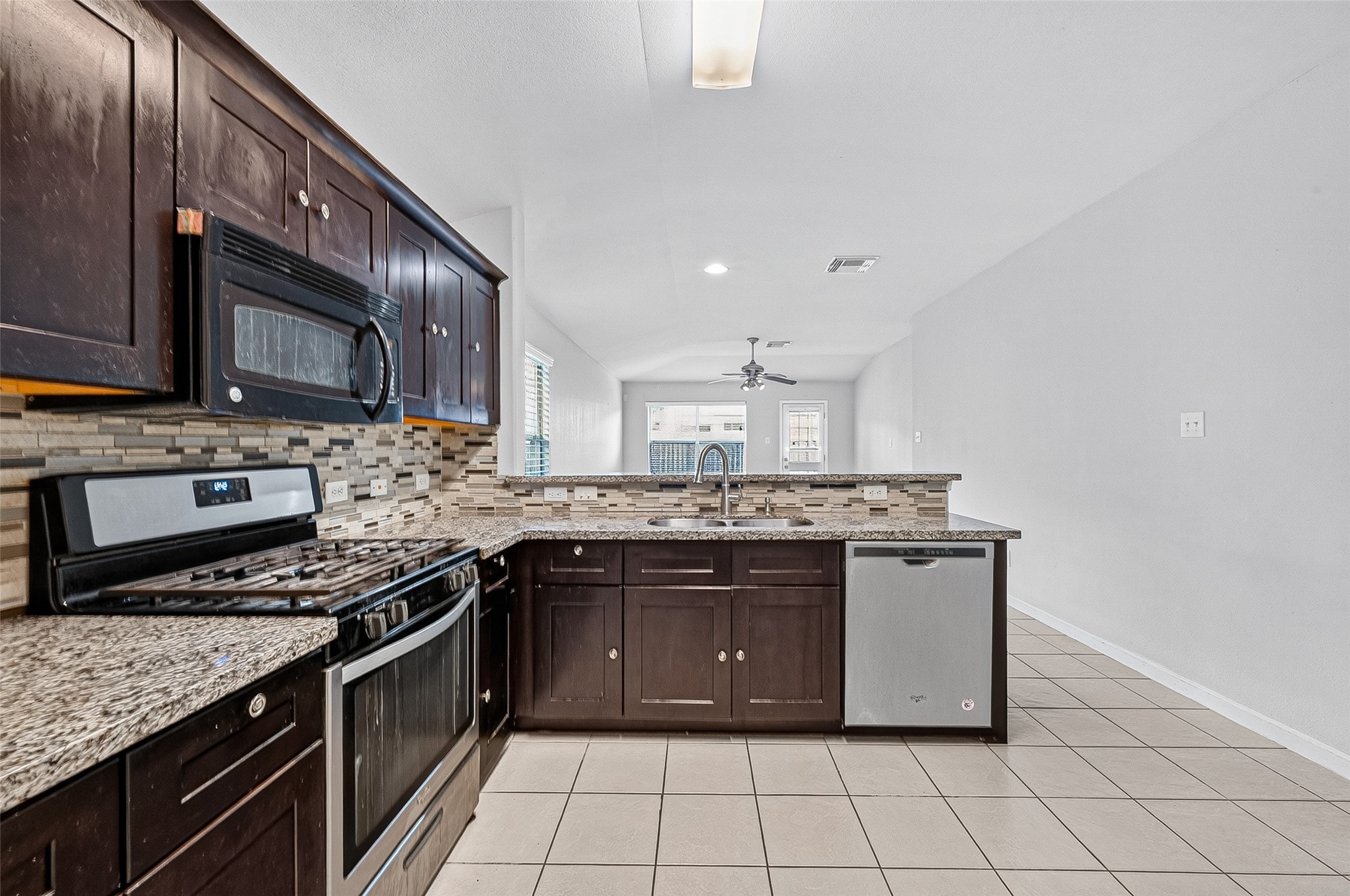 10907 Barker Gate Court Property Photo 13