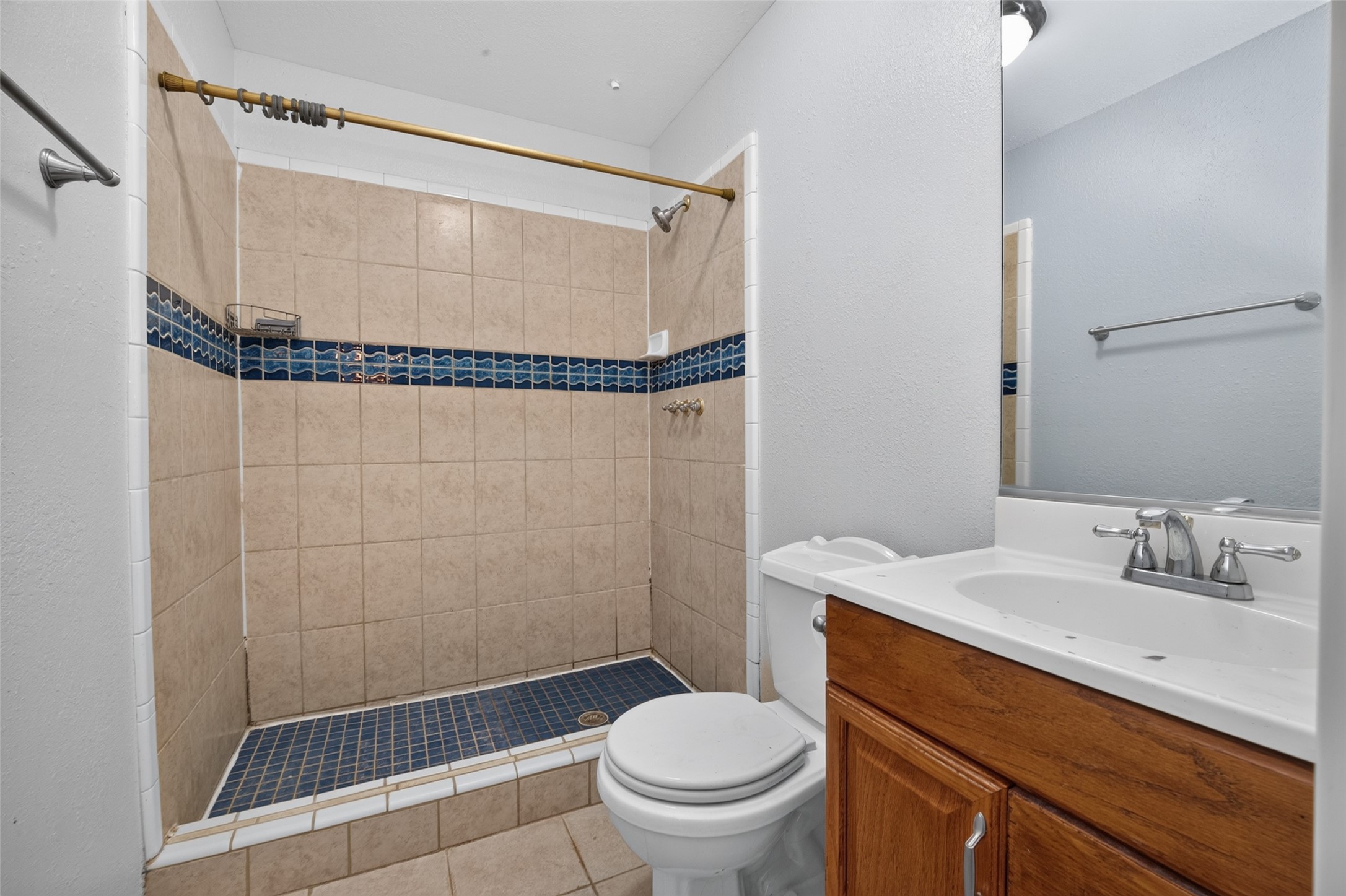 512 Bertloma Street Property Photo 45