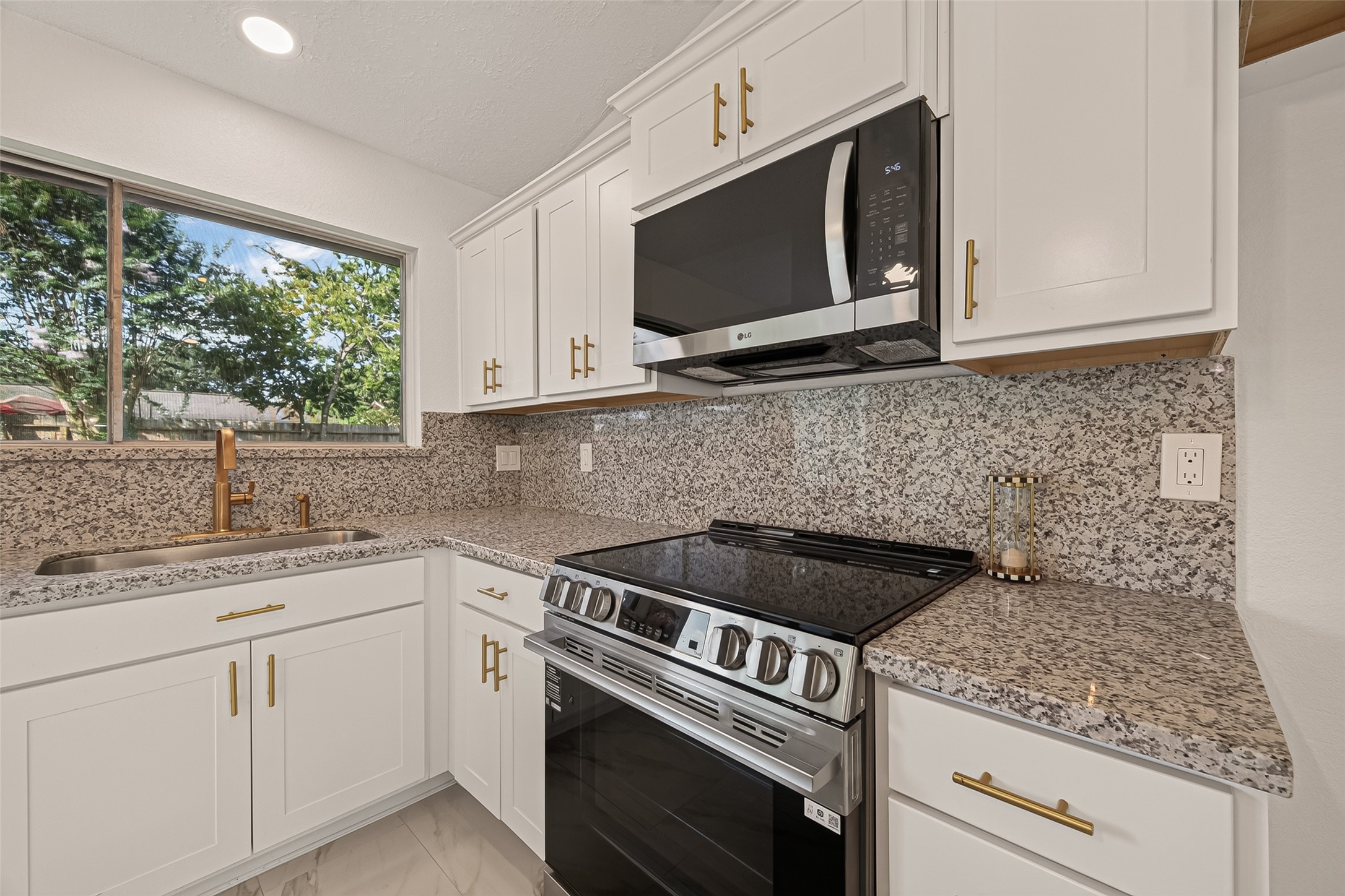 16619 Tibet Road Property Photo 8