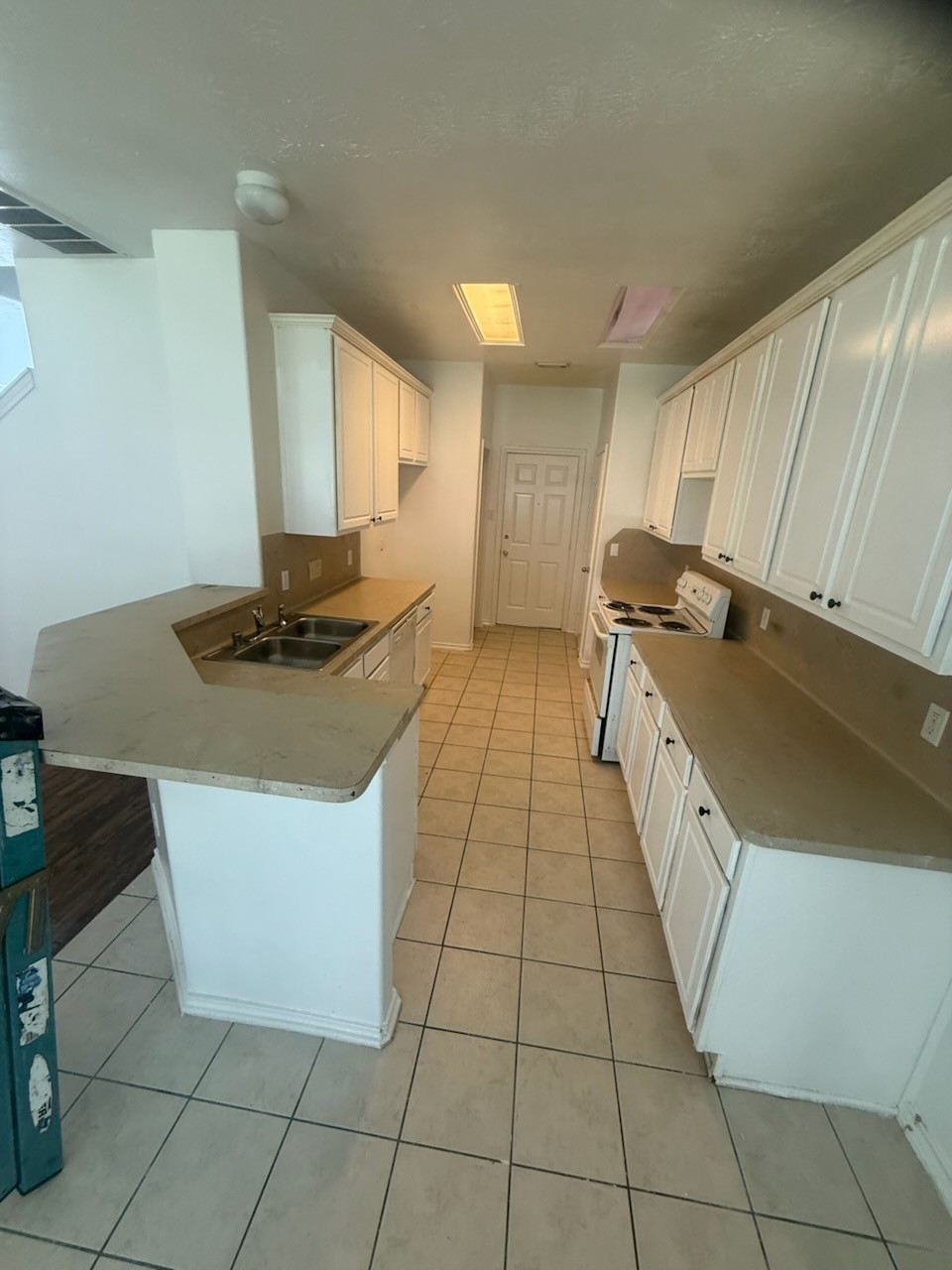16107 Sandy Path Lane Property Photo 7