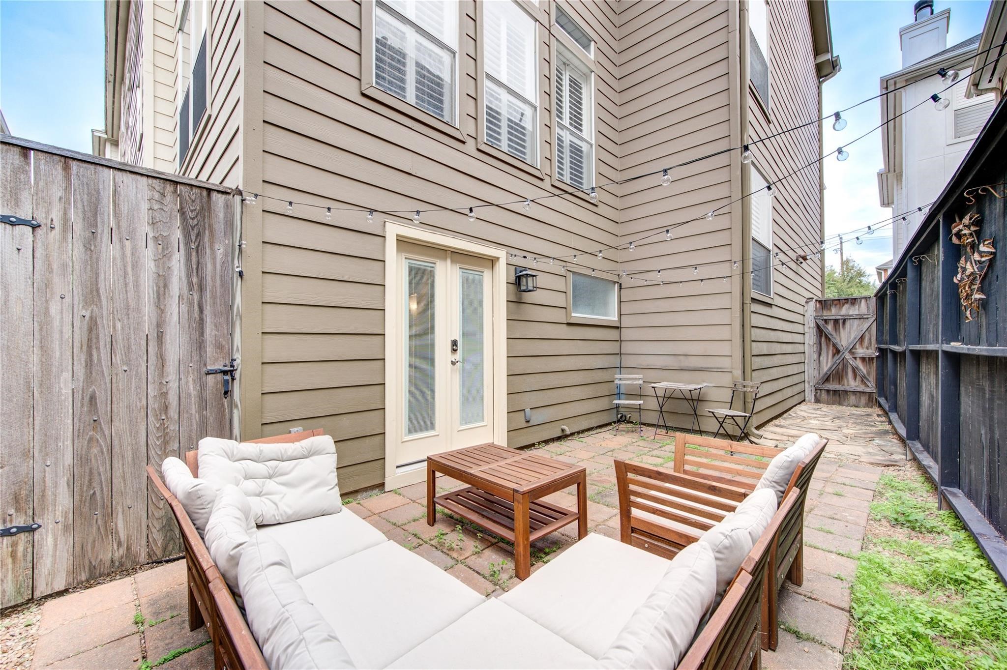 3307 W Lamar Street C Property Photo 5