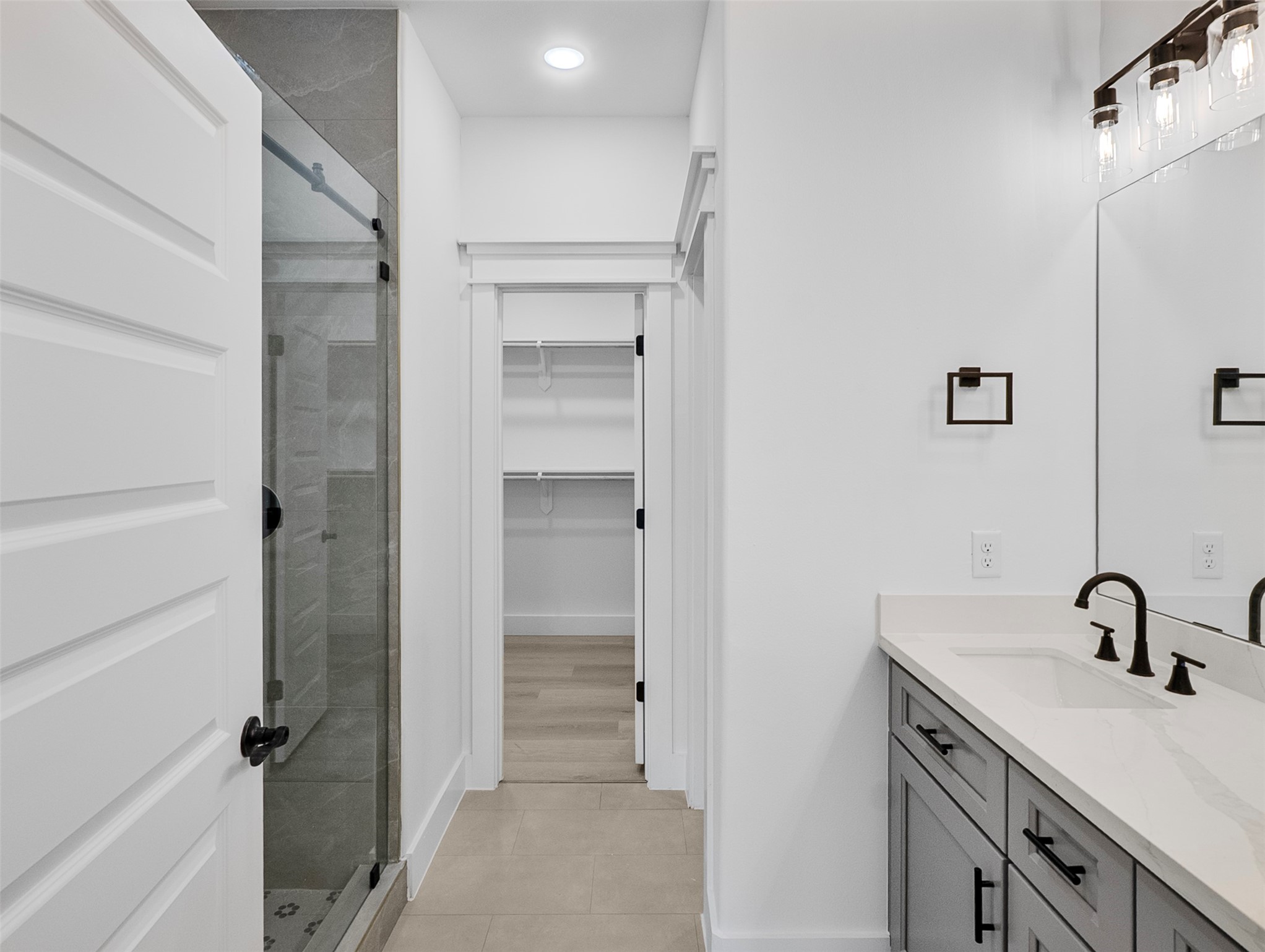 4111 E Toliver Street Property Photo 16